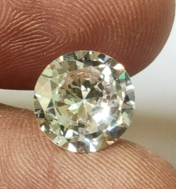 6.75 Ct. Natural Cambodia Zircon Round Cut Loose Gemstone for Ring & Pendant