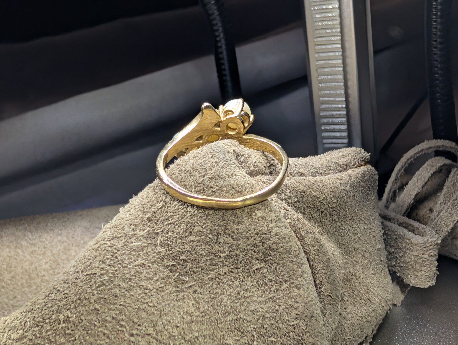 intage Solid 10K Yellow Gold 3 Pearl Bypass Ring Size 5.5 Three Stone 3.0g RG