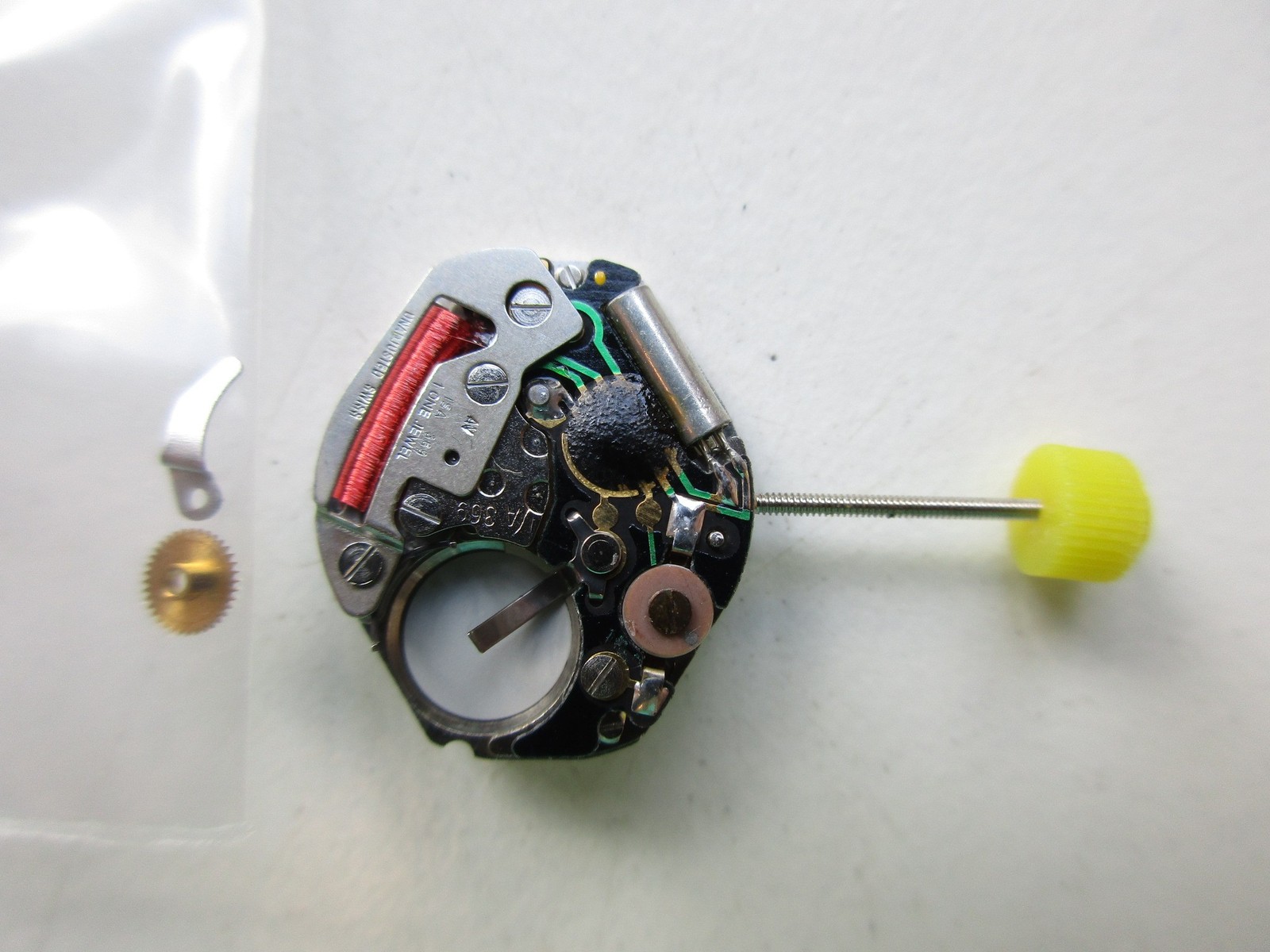 ISA 6¾ x 8″‘ cal. 369 N.O.S. 1 jewel quartz watch movement