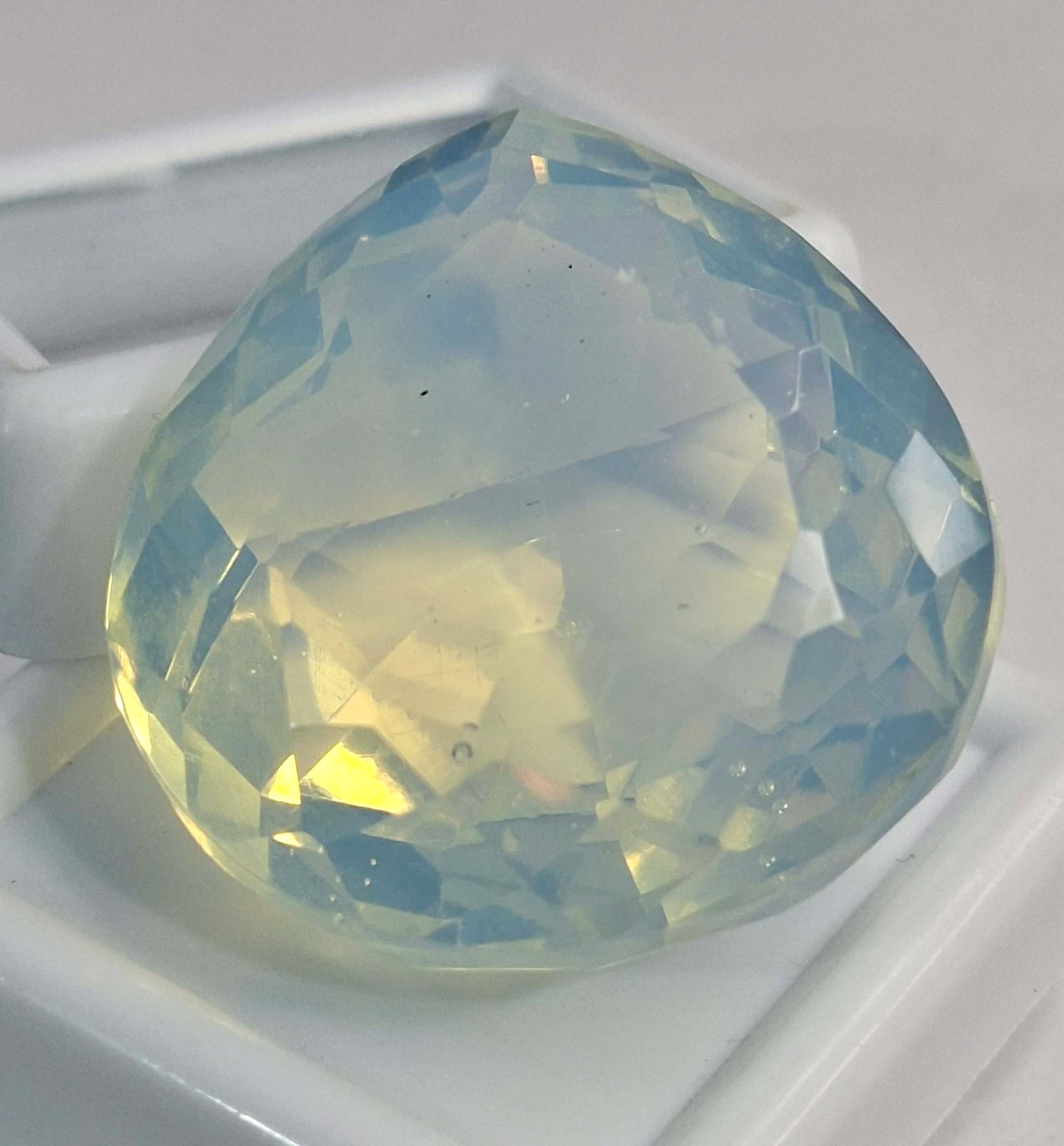 Welo Opal White 58-60 Ct Pear Cut Certified Loose Gemstone Lab Create SB326