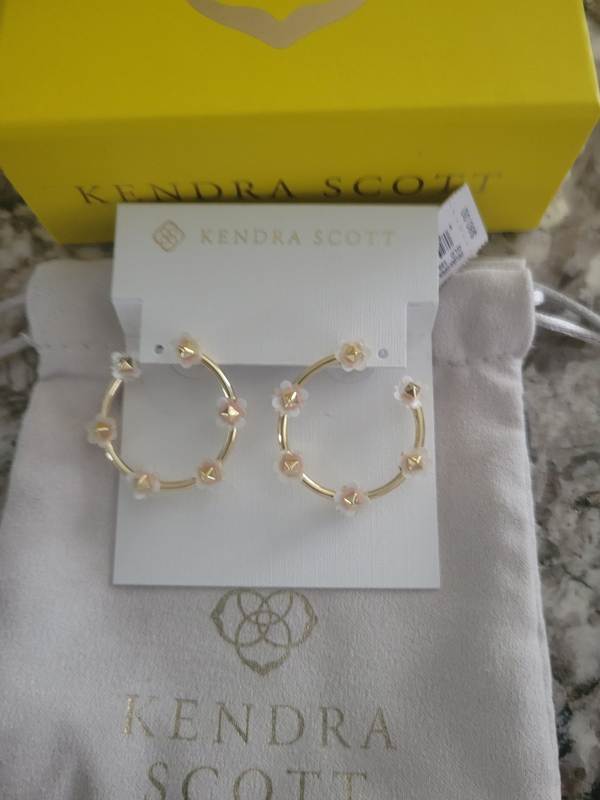 Kendra Deliah Open Frame Drop Earrings Gold White Mix NWT $80 Pouch & Gift BOX