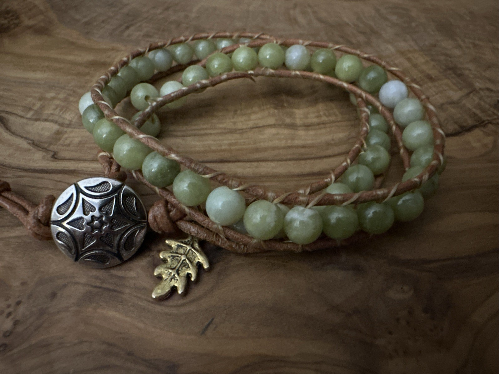 Brown Leather Green Color Stone Beaded Wrap Bracelet Silver Tone Toggle 14-15.5”