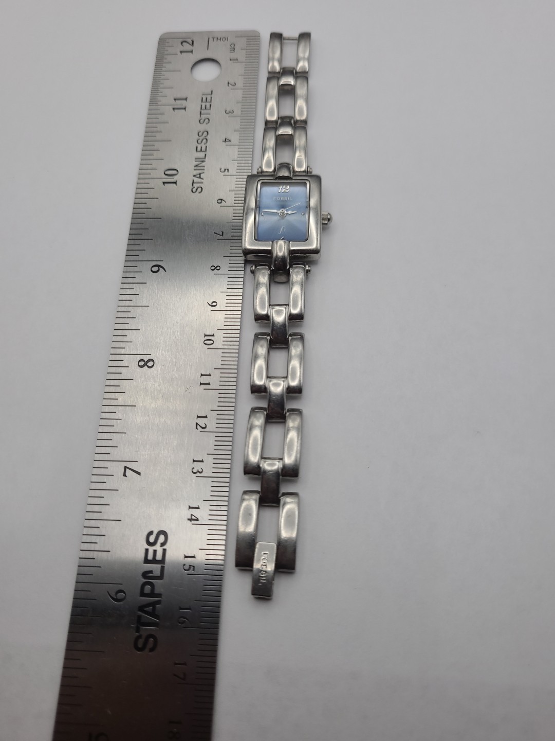 Vintage Fossil Womans Watch ES-8956 F2 Blue Dial New Battery Working