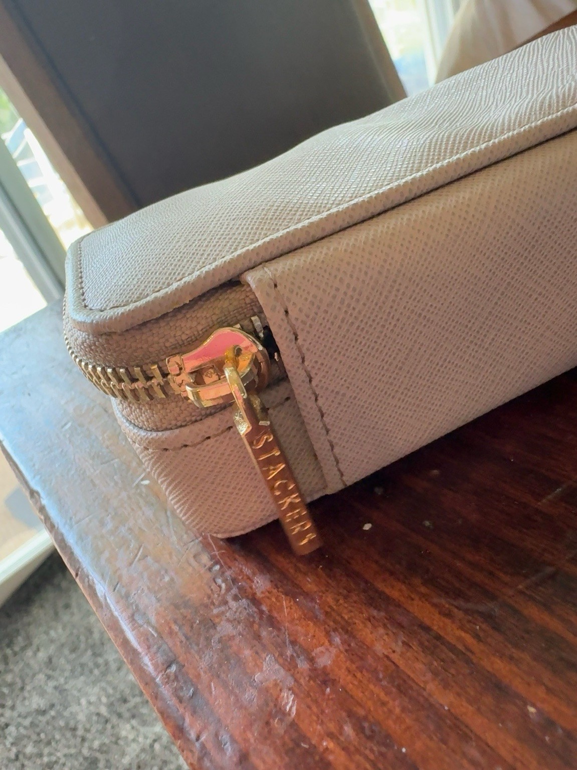 Stackers Travel Jewelry Box Organizer Zip Case Taupe Greige Beige Faux Leather