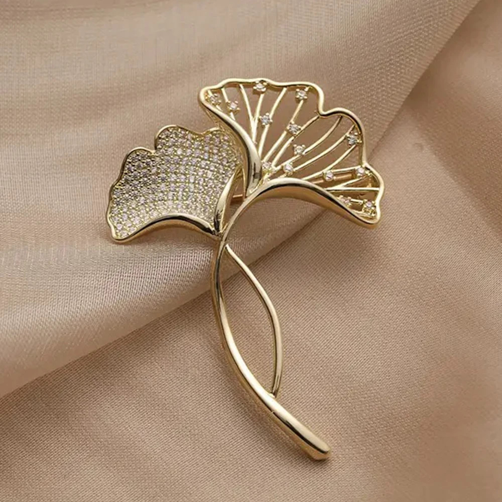 Retro Ginkgo Leaf Brooch Pin Rhinestone Floral Plant Corsage for Women Elegant
