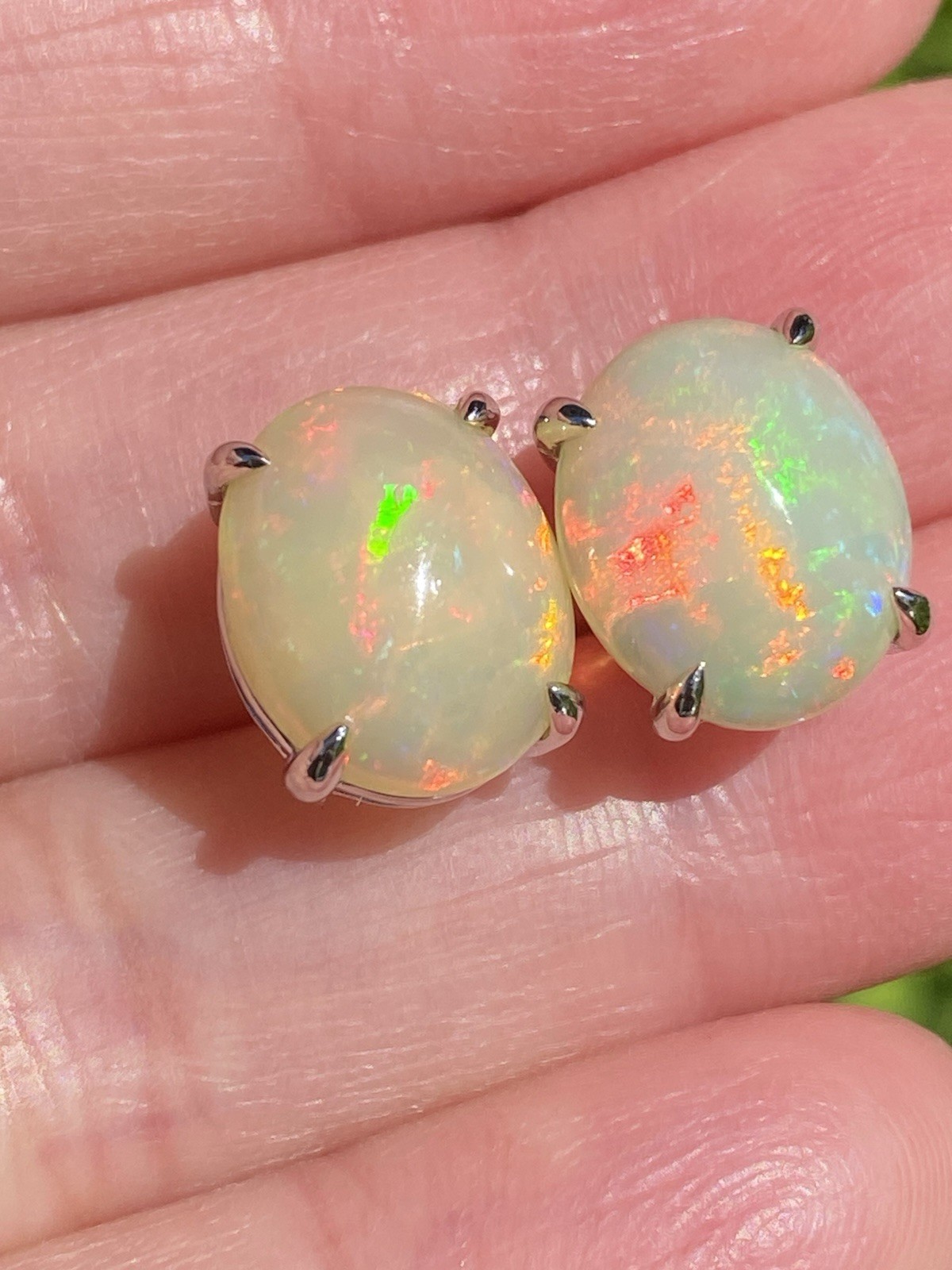 Beautiful 5.38CTW 100% Natural Opal Platinum Earrings Studs, 4.72 Grams
