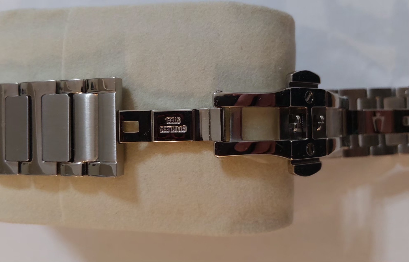 BULOVA Millennia 43 mm Stainless steel case and bracelet Quartz
