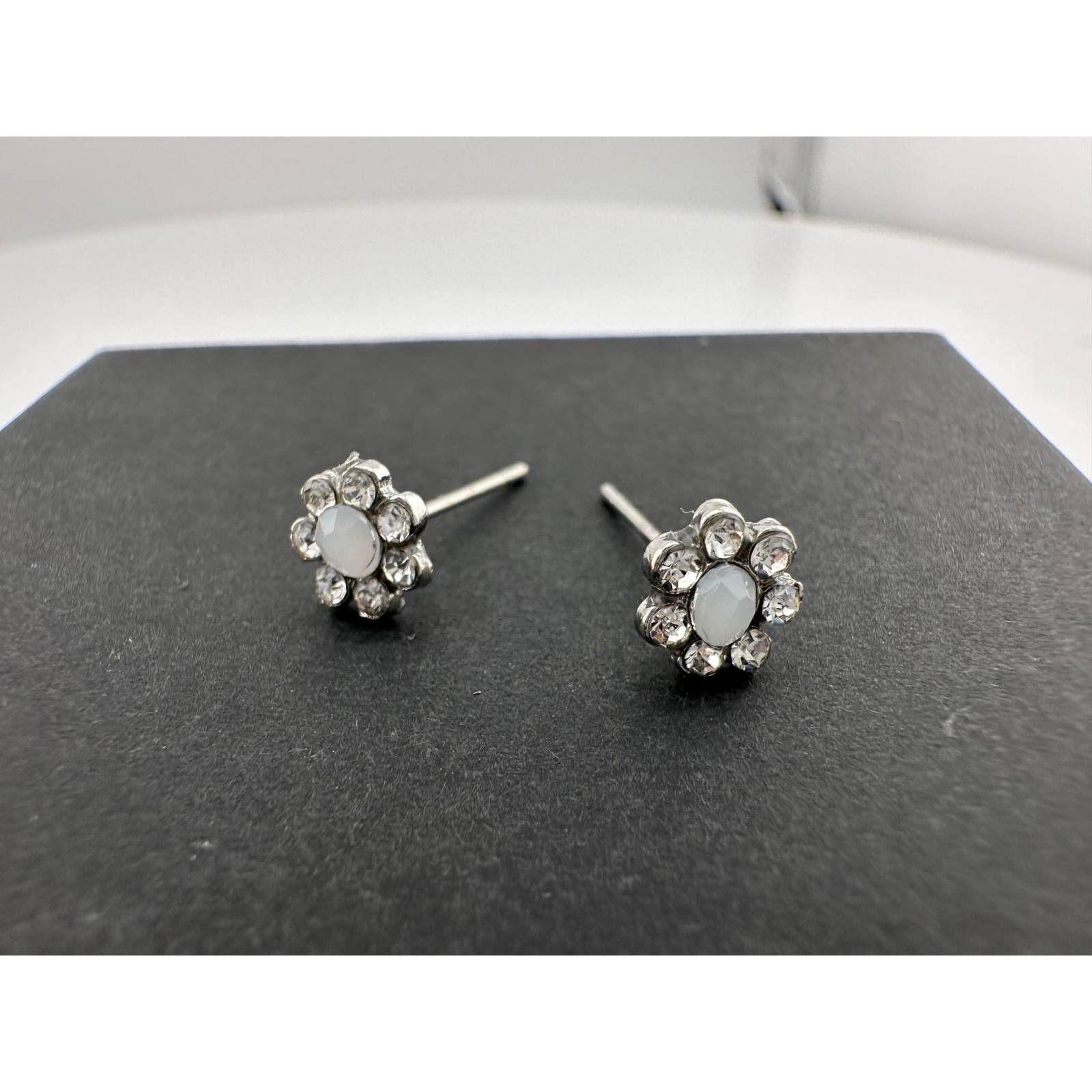 Beautiful .925 Sterling Silver Butterfly Ring (Size 7.5) with 2 pairs Earrings