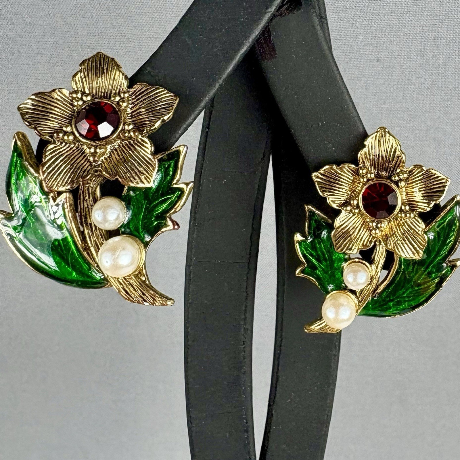 Vintage Avon Flower Clip Earrings Red Rhinestone Enamel Leaves