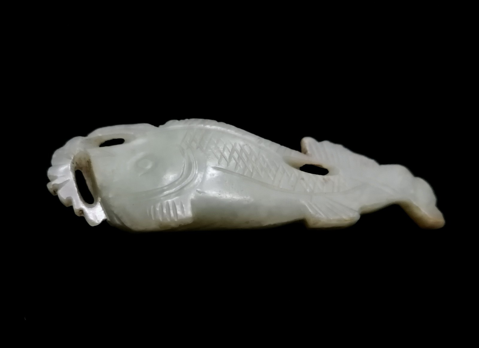 ANTIQUE PERFORATED AND ENGRAVED JADE PENDANT / ORNAMENT, CHINA, 1900.