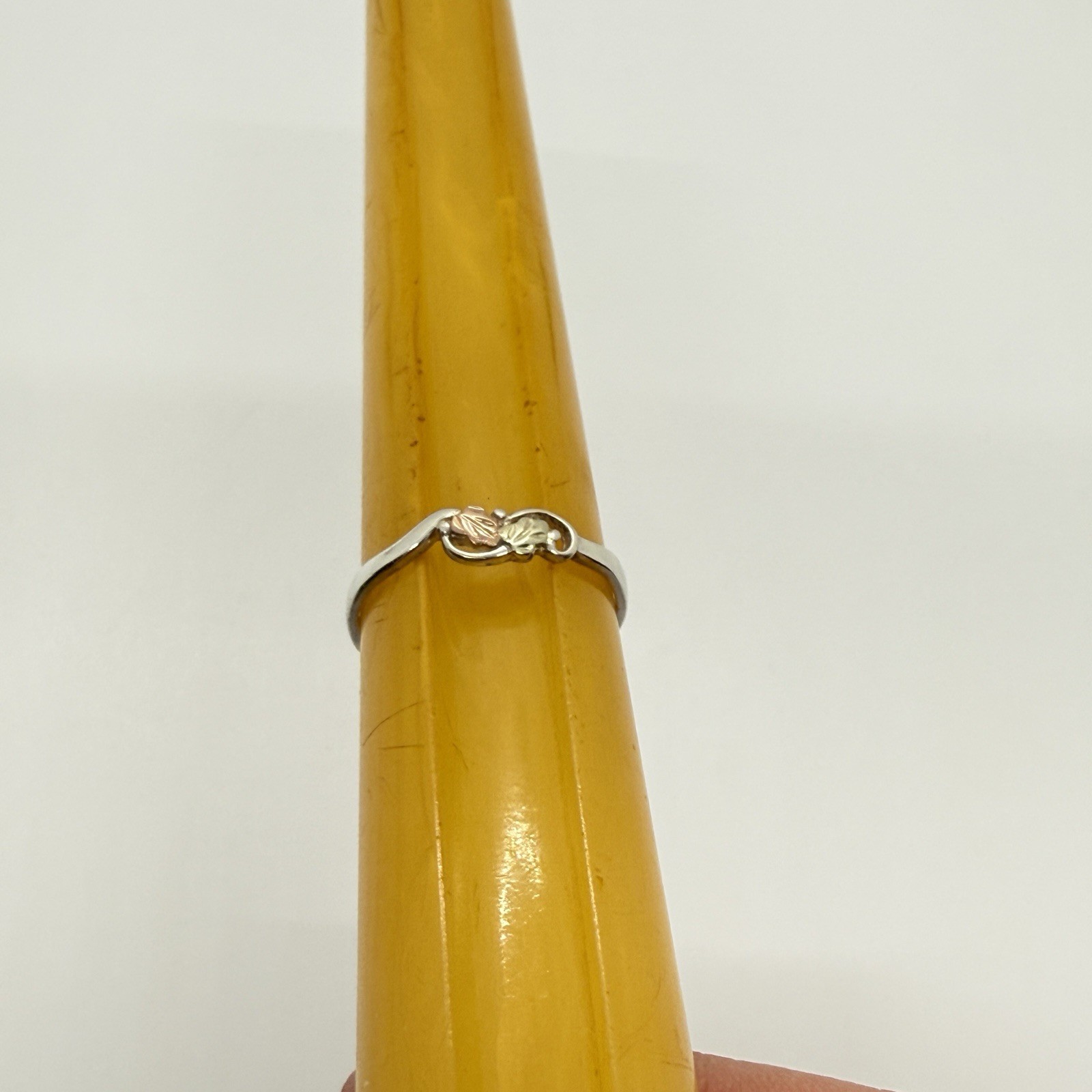 Landstrom’s Black Hills Gold Women’s Freeform Bypass Ring 12K Tri-Color Leaf 9.5
