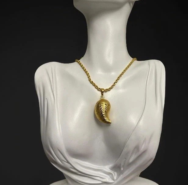 ‏Gold Plated Leaf Necklace Women Minimalist Pendant Nature Jewelry Gift