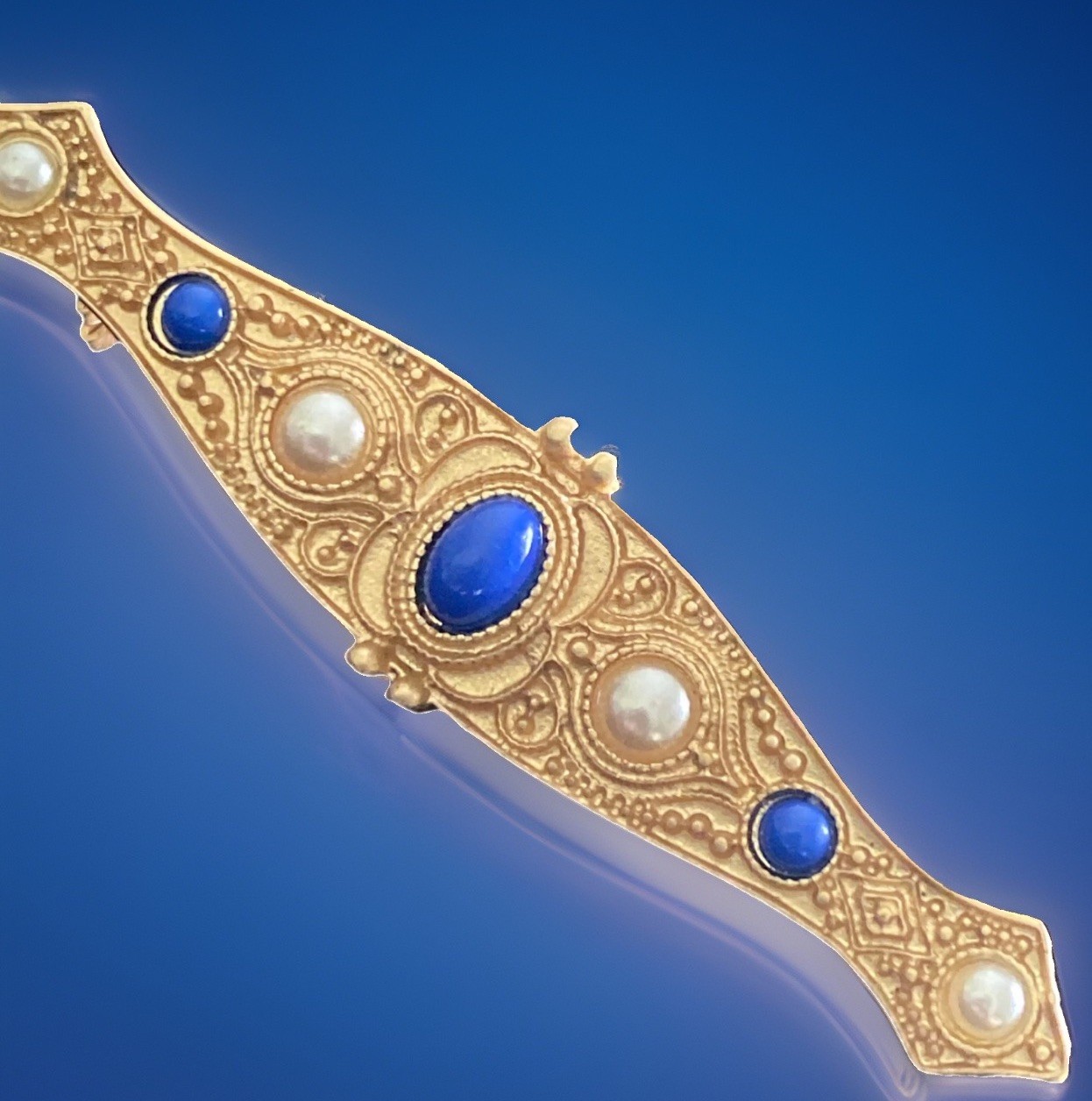 Cobalt Blue White Pearl Brooch Pin 2.5” GoldTone Floral Design 5.3g