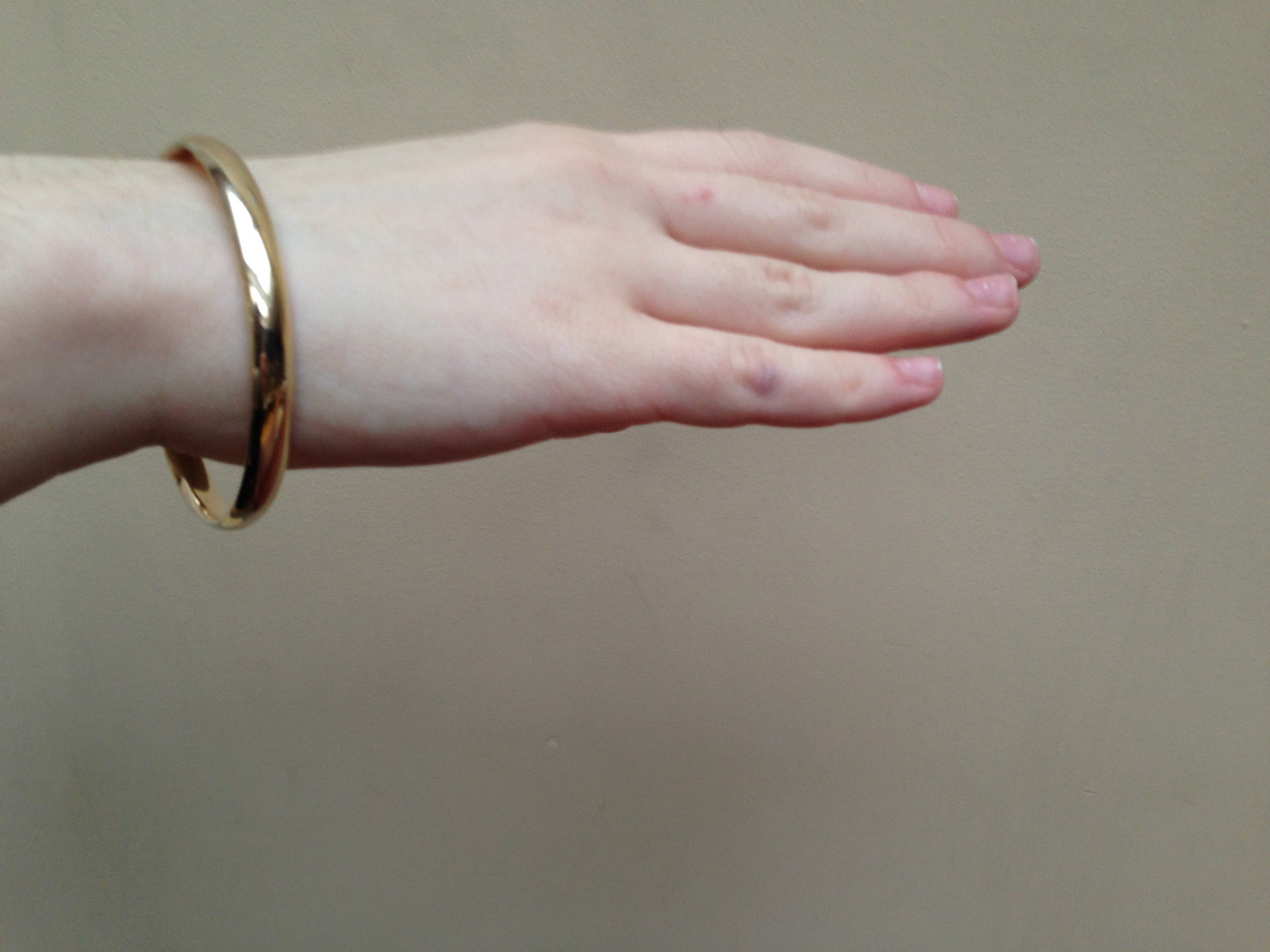 14k Yellow Gold Shiny Dome Hinged Bangle/Bracelet 6mm, 4/16″ 7 Grams, 7 Inch