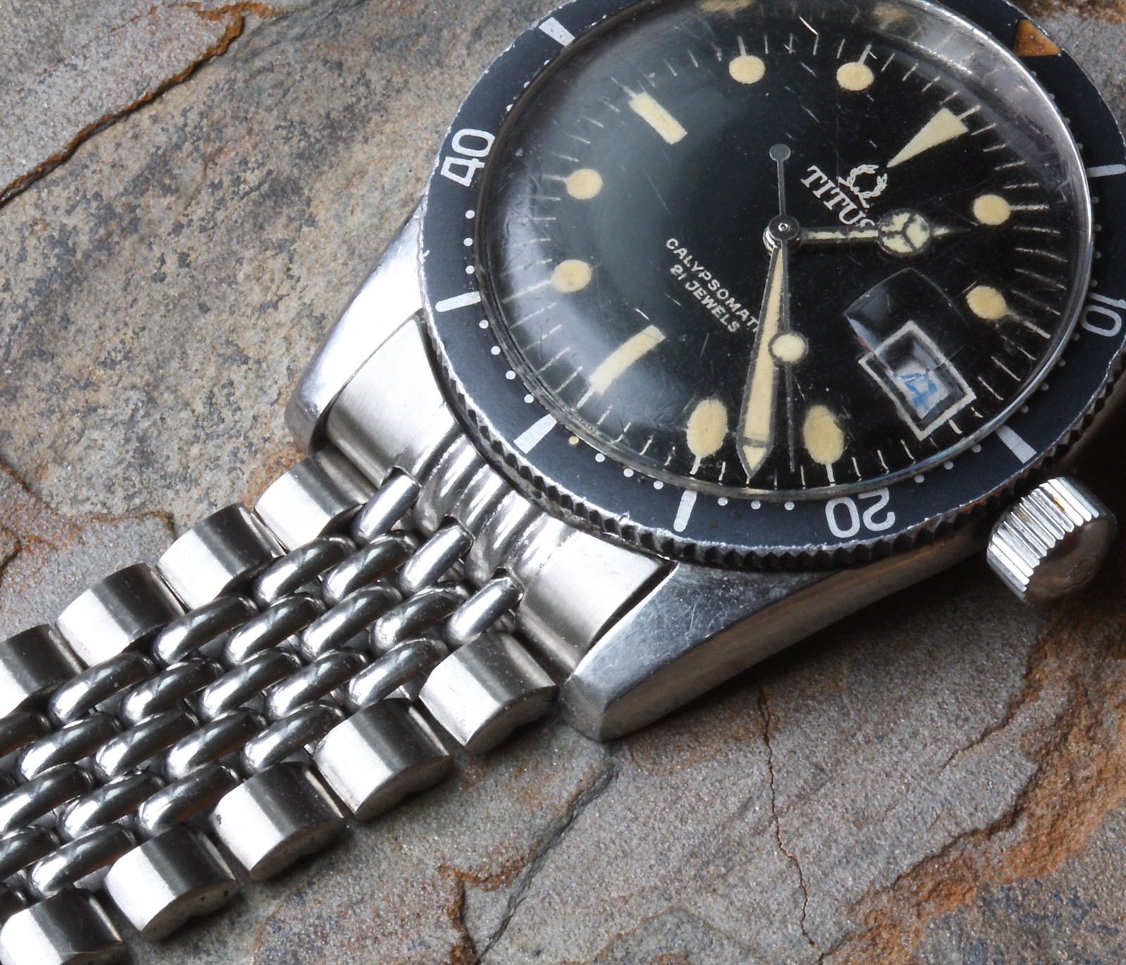 22 SOLD Titus 1960s Beads of Rice band 20mm to Calypsomatic vintage divers watch