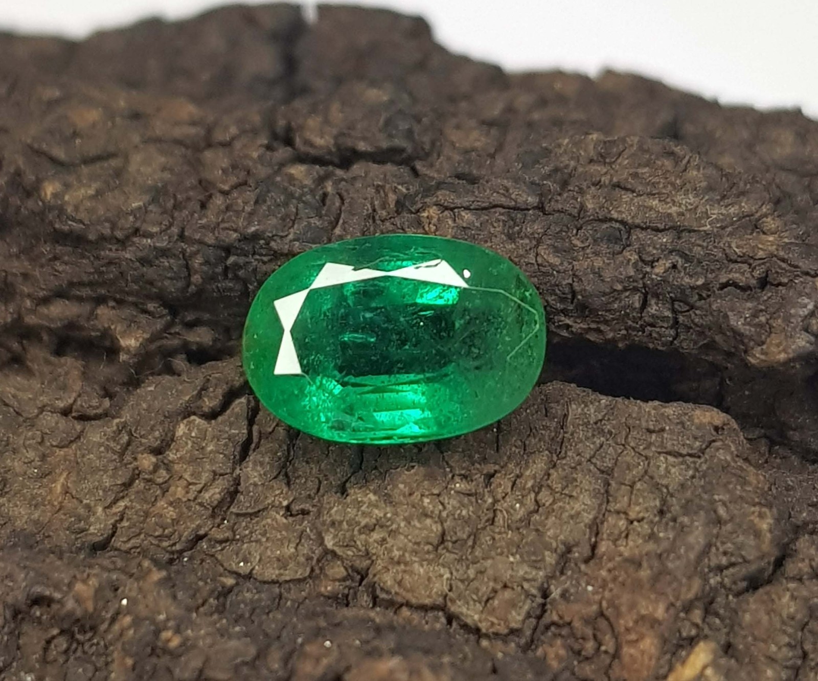 1.10 carat Natural Emerald Zambian oval Cut Untreated loose Gemstone