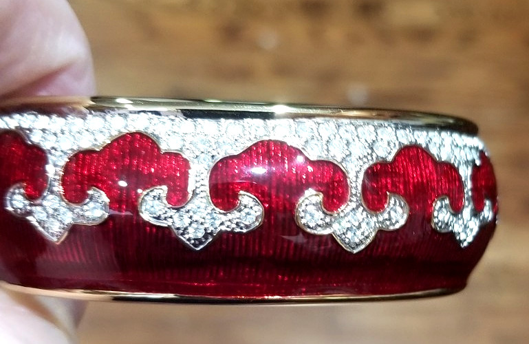 Bejeweled cuff bracelet with Red enamel and Gold tone metal Mint condition
