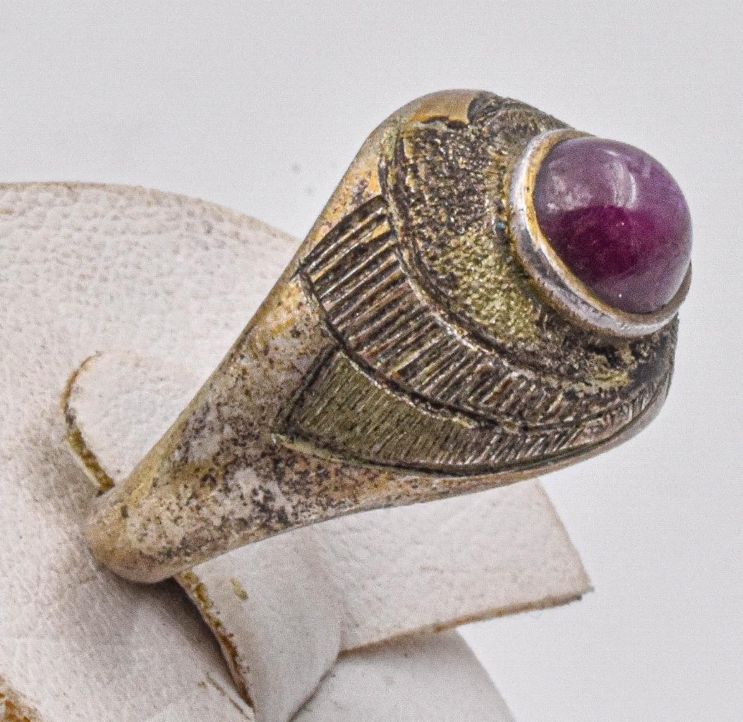 Vintage .800 Silver Hand Made Natural REAL Ruby Star Sapphire ladies ring size 9