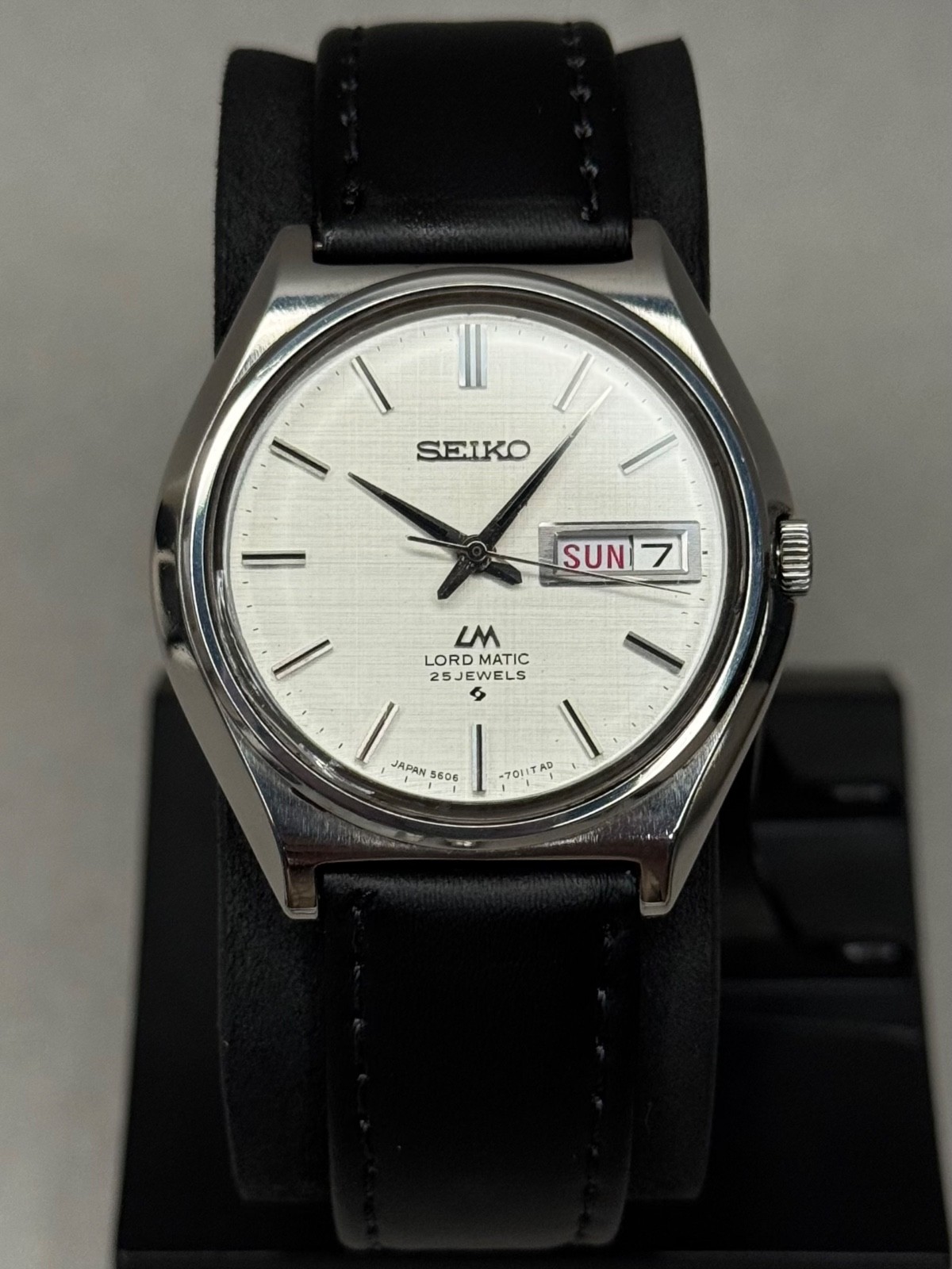 Rare Seiko LM 5606-7010 Lining Dial Silver Automatic Watch