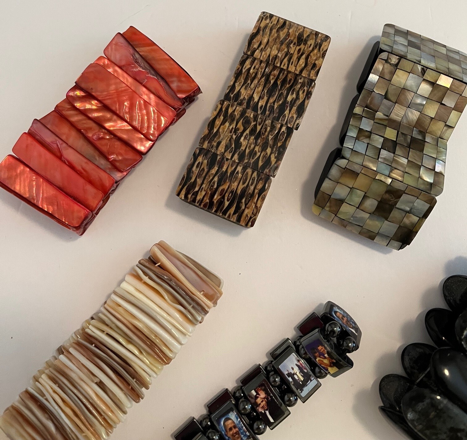 Costume Fashion Shell Faux Stones Stretchy Bracelets Assorted Excellent Lot 4