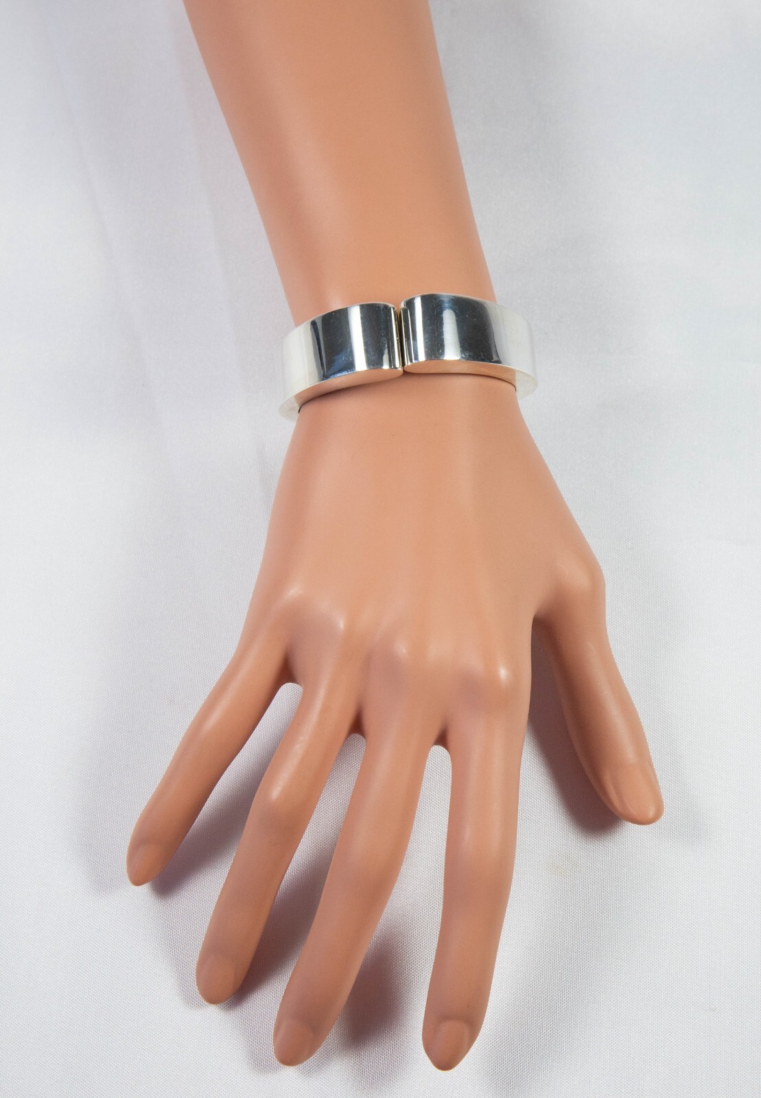 Sterling Silver Hinge Cuff Bracelet, 6.5 inches – 40.0g