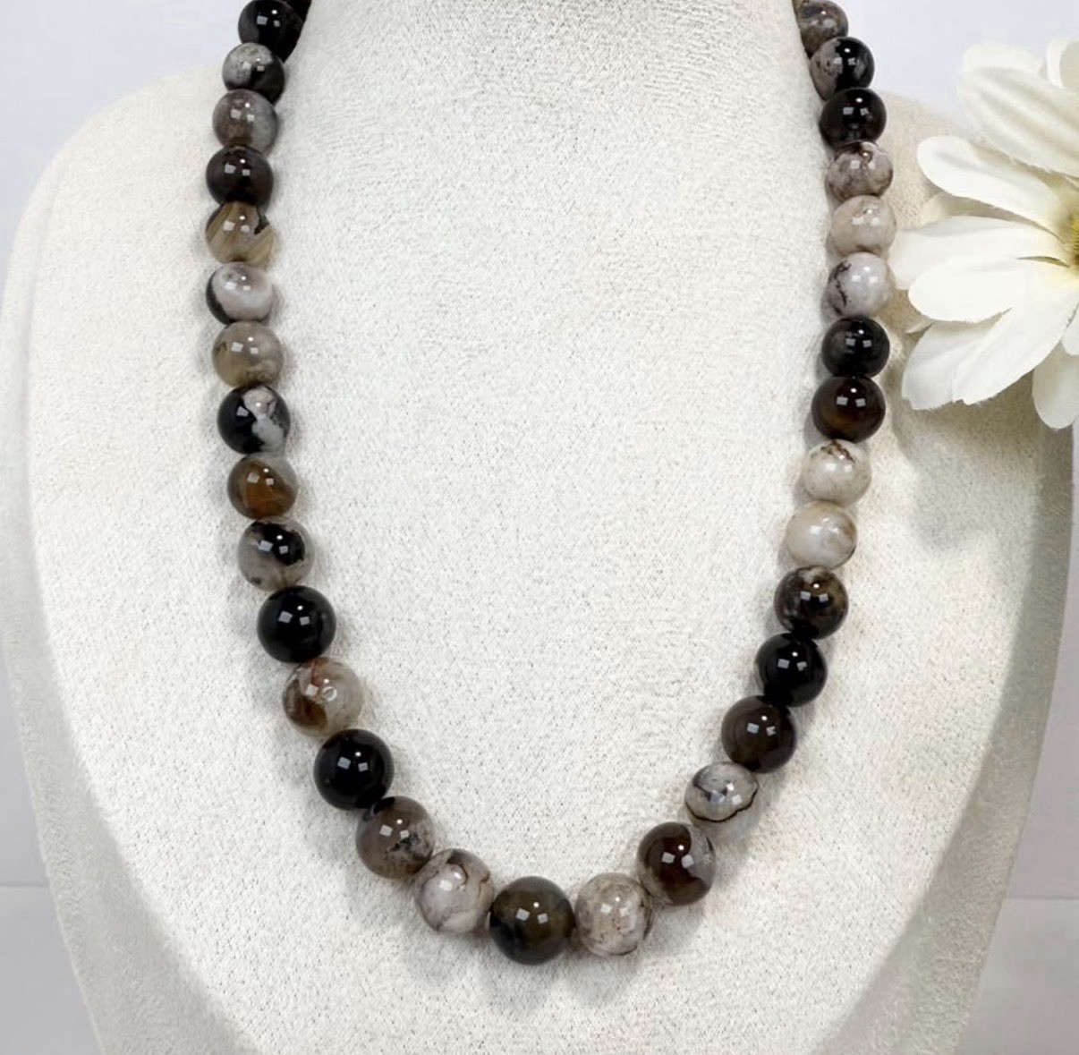 Flower Black Agate 16IN Clasp Closure Bead Necklace 10.4MM