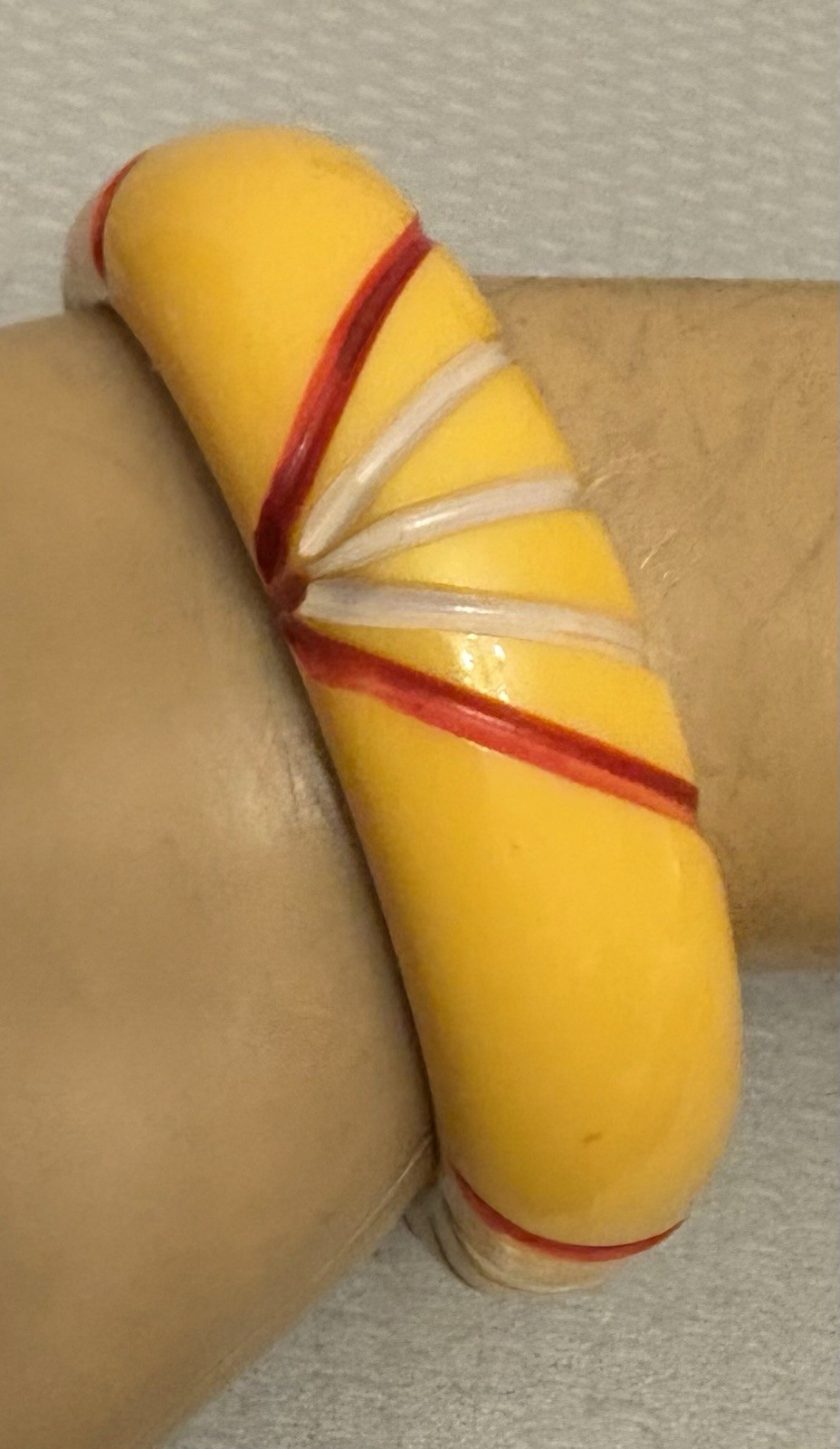 Vintage Egg Yolk Yellow Bakelite Bangle Art Deco Carved Painted Chunky TESTED