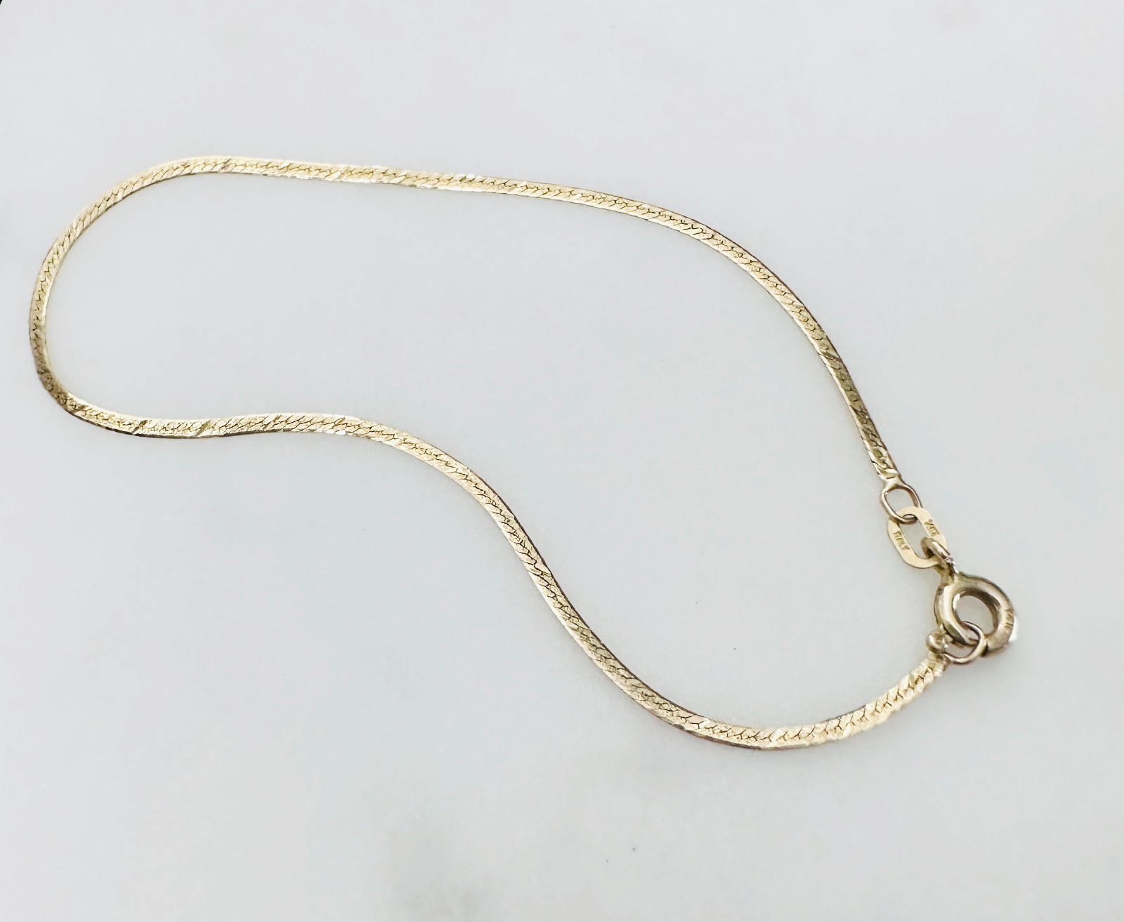 Solid 14K Yellow Gold Thin Herringbone Link Chain Bracelet, 1.3mm, 7 1/8″, .8g