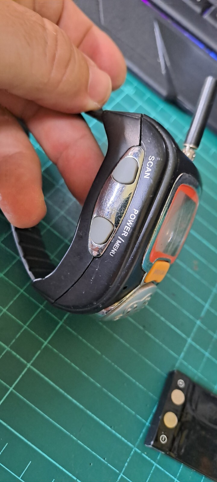 Free Talker Watch Walkie -Talkie Radio *Working but need new Battery*
