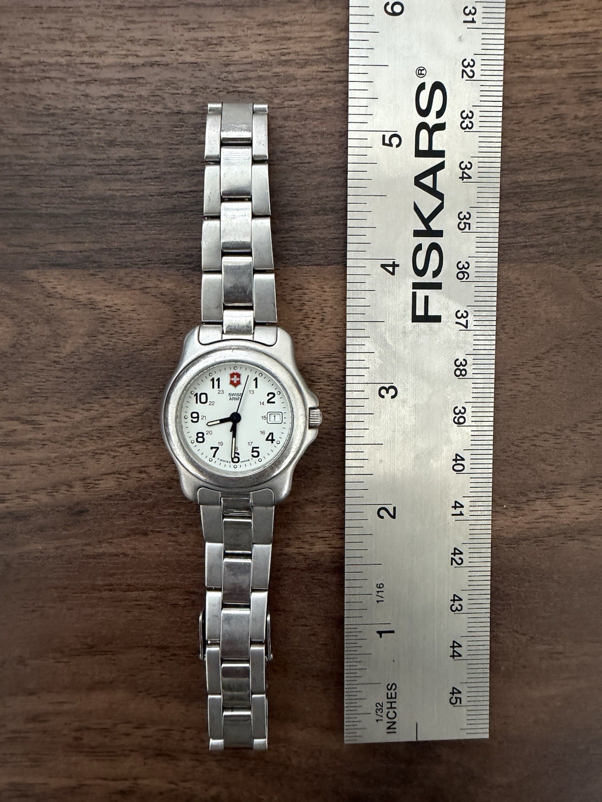 Vtg Victorinox Swiss Army Officer’s Women’s Watch 30mm White Dial Date Stainless