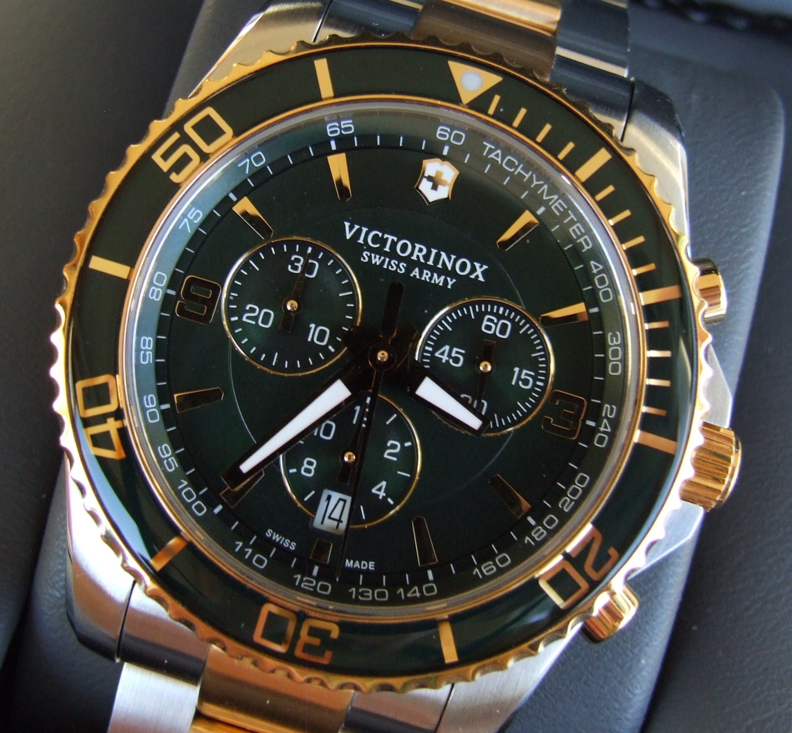 VictorINOX SWISS ARMY~MAVERICK GS GREEN/GOLD CHRONOGRAPH~Ratchet Bezel~43mm~LNEW