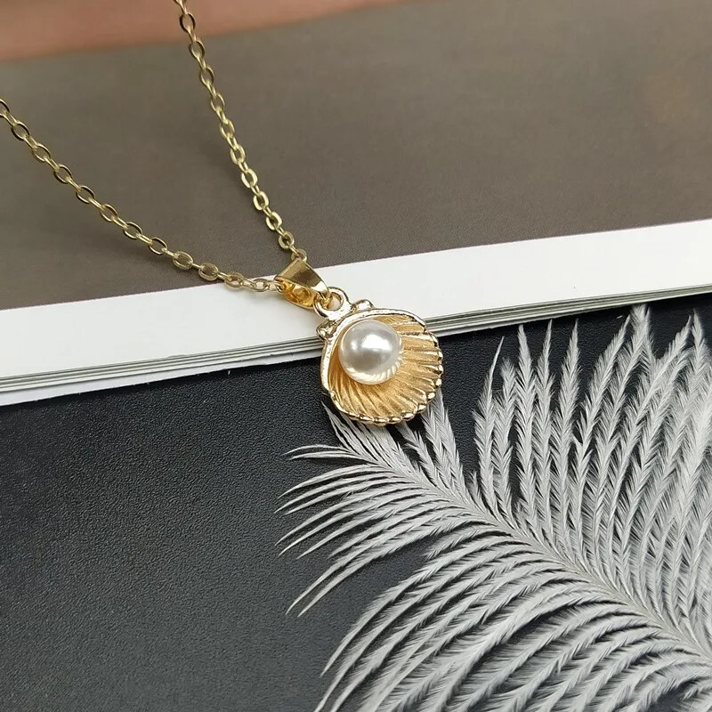 Shell Pendant Necklace for Women with Imitation Pearl Summer Style