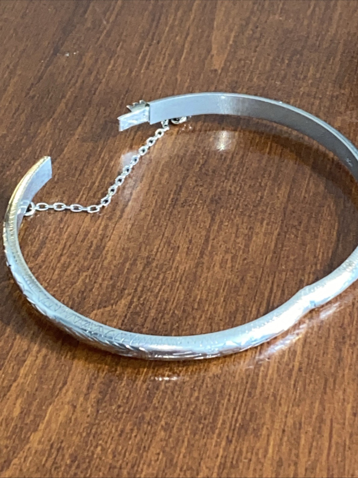 Vintage Hinged Bangle Bracelet, Marked 925 Silver,with Safty Lock.