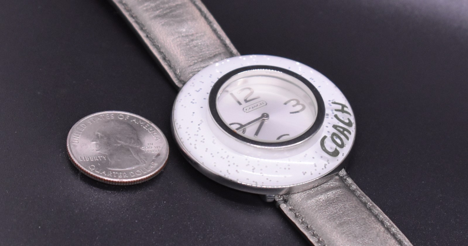 COACH Poppy Glitter Bubble Bezel Watch Women Leather 38.7.29.0422 NEW BATTERY