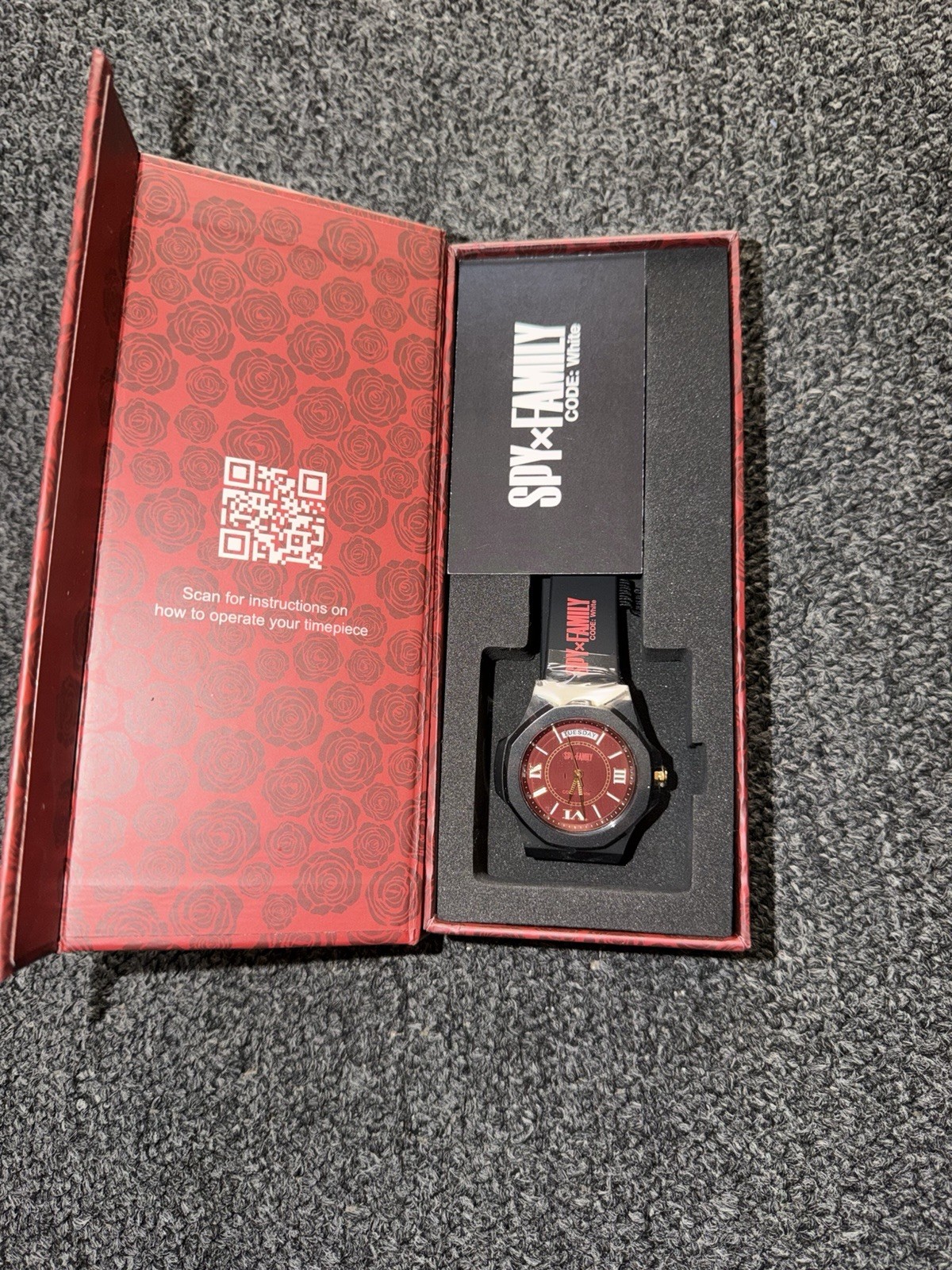 MSTR Spy x Family CODE: White Quartz Analog 12-Hour Wristwatch w/ Box
