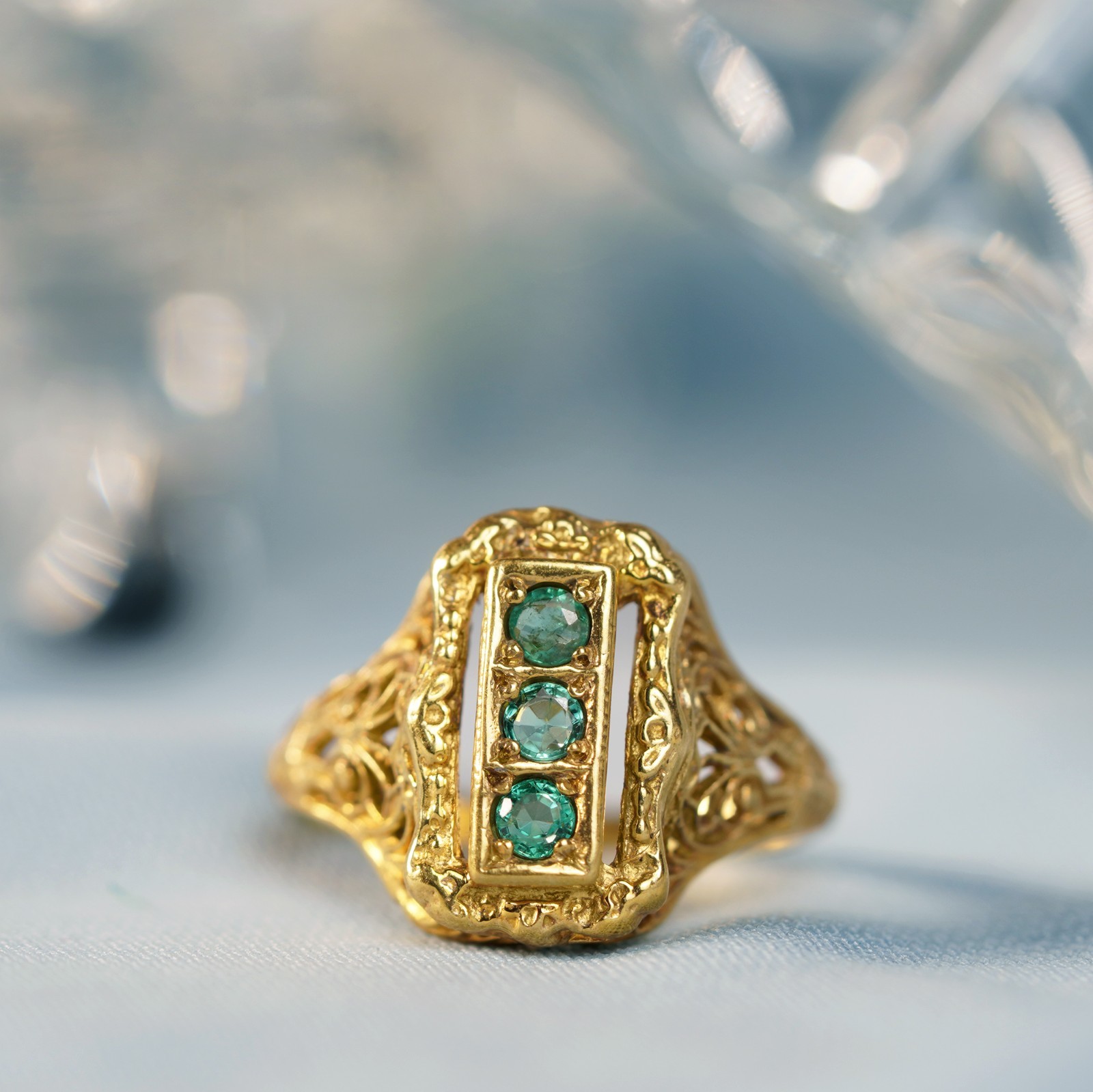14K Yellow Solid Gold Natural Emerald Vintage Style Filigree Three Stone Ring