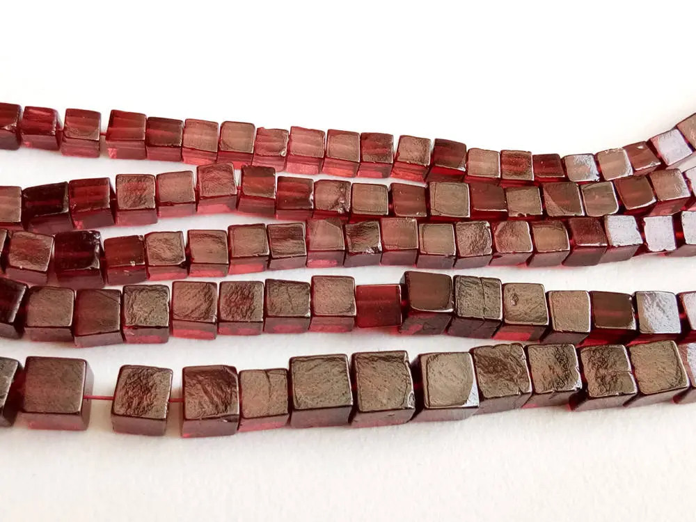 3.5-5.5mm Garnet Cube Beads, Garnet Plain Box Beads, Natural Garnet Gemstones