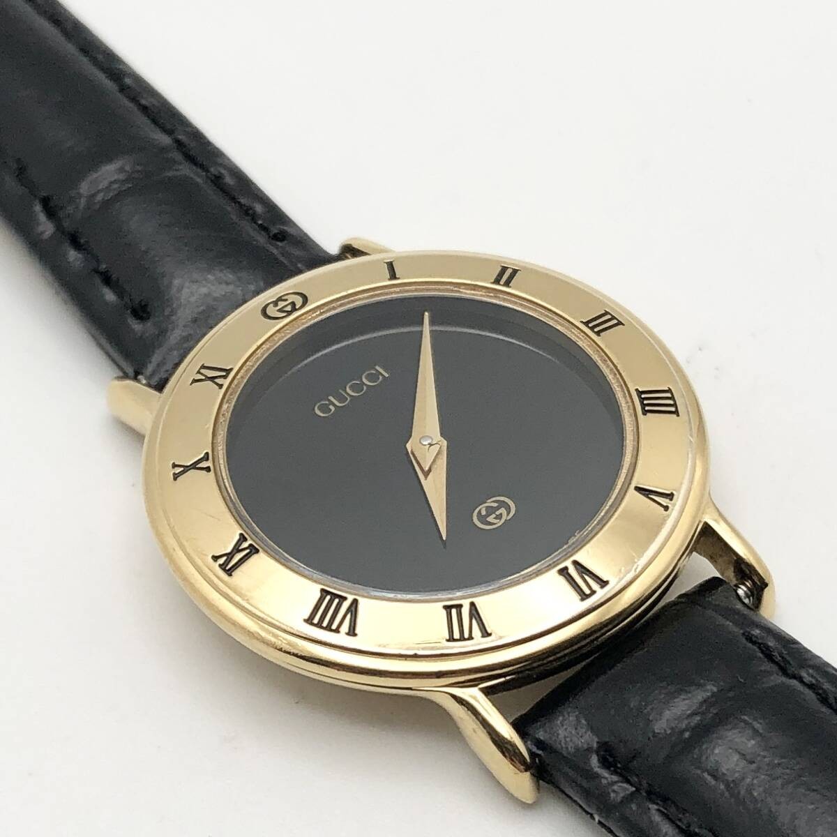 GUCCI Good Condition Working GUCCI 3000L Ladies Gold Quartz Watch a0089