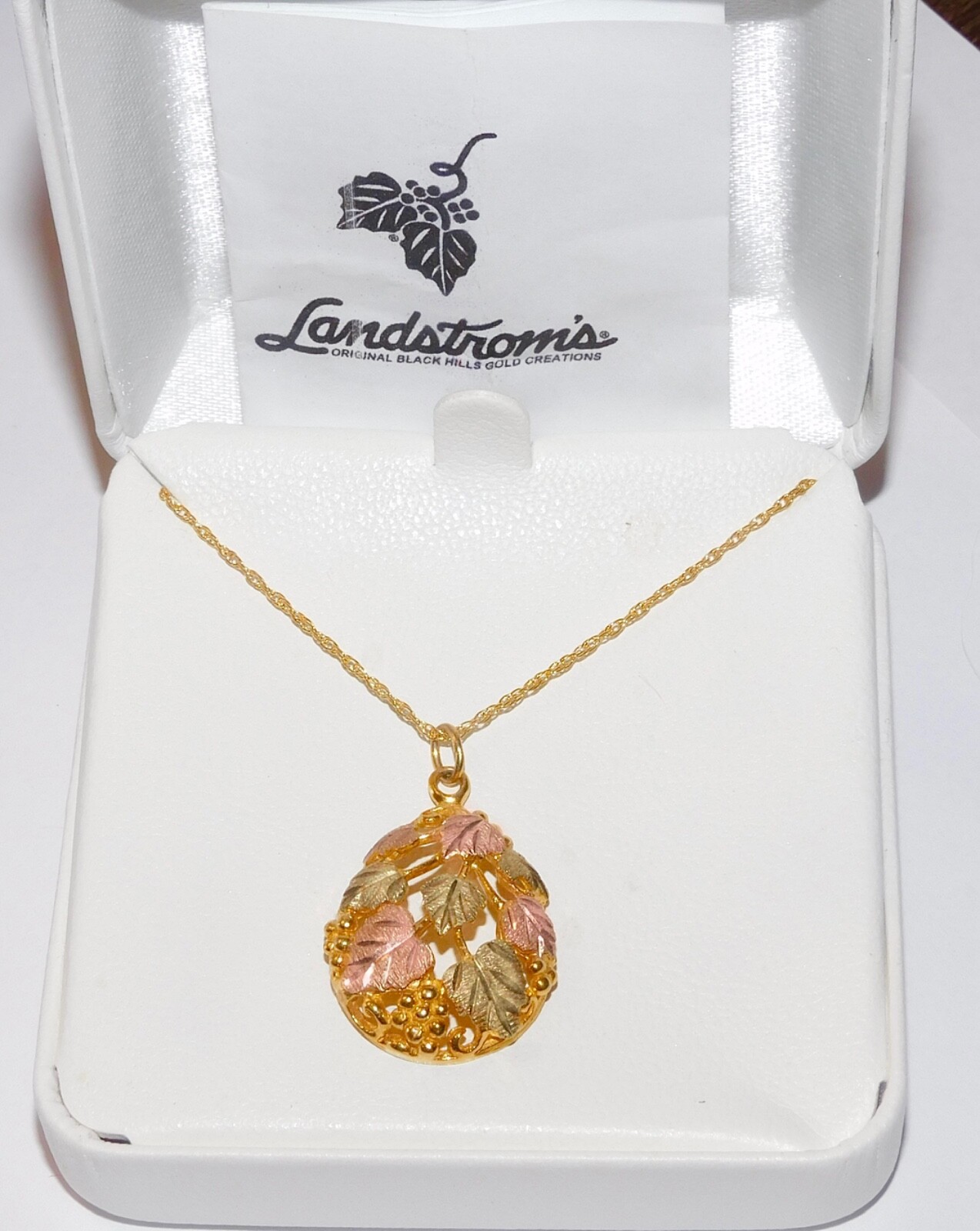 Black Hills Gold 10k Landstrom’s Multiple Leaves Teardrop Pendant Necklace