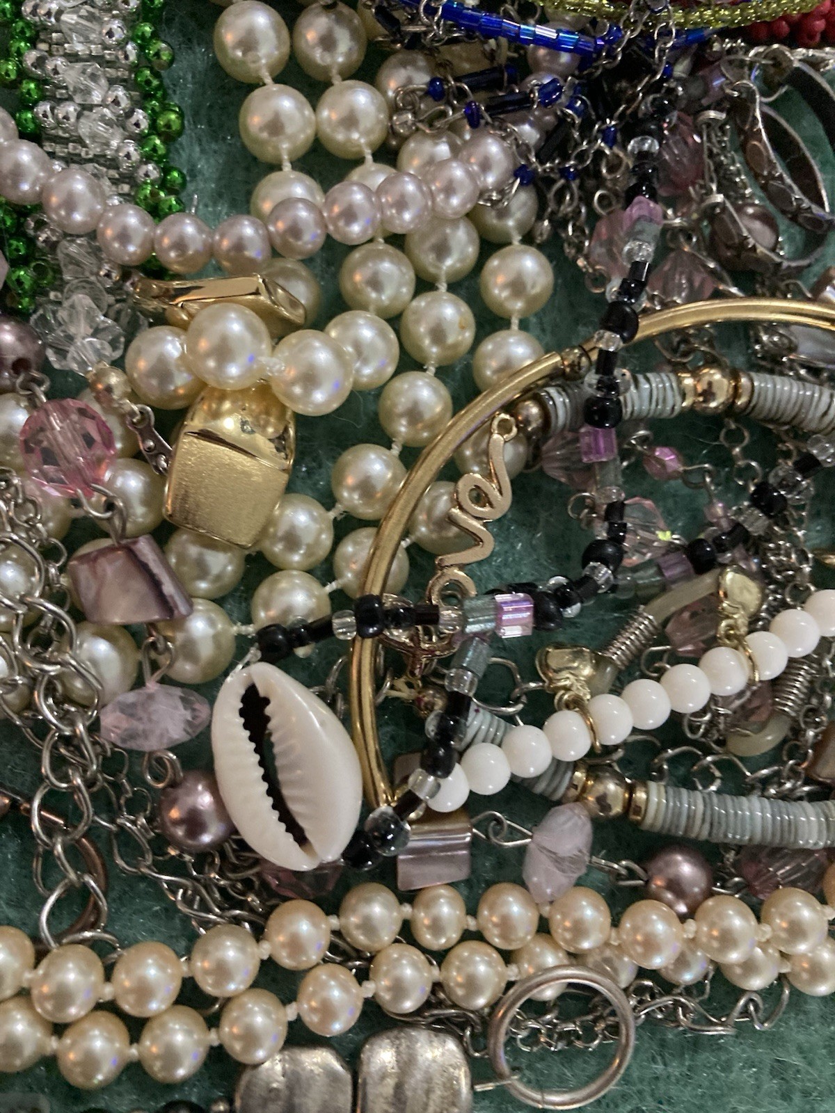 Misc Unbranded Costume Jewelry Lot Bracelets Ears Necklaces ++ ForCrafting A23B
