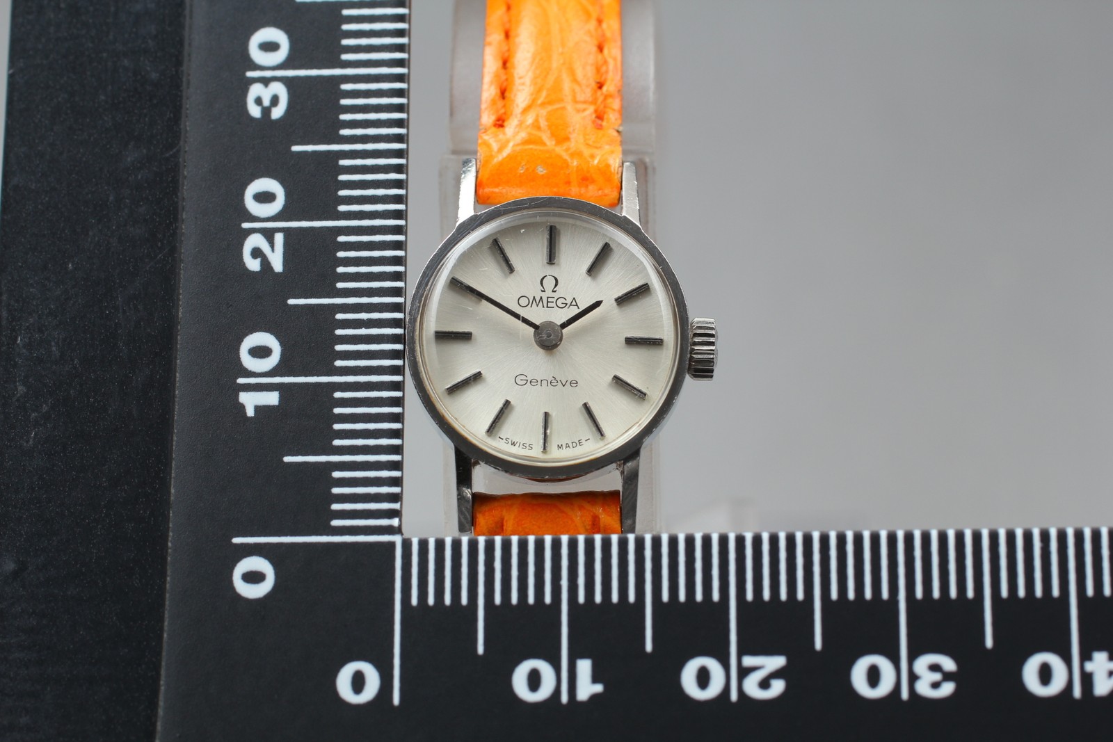 [Near MINT] Omega Geneve cal.485 511.0383 18mm Manual Winding Ladie’s watch