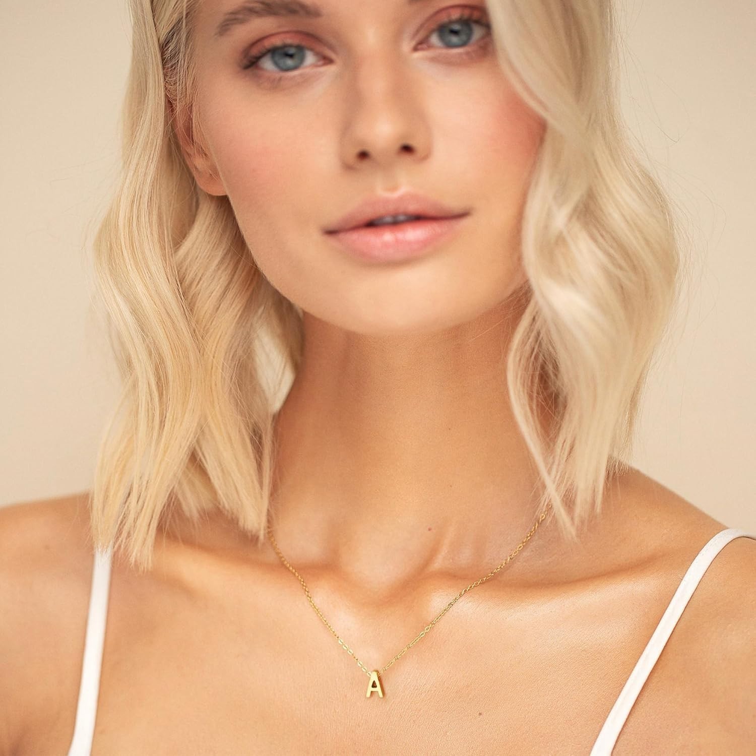 Elegant Initial Name Necklace in 18K Gold – Perfect Gift for Every Occasion