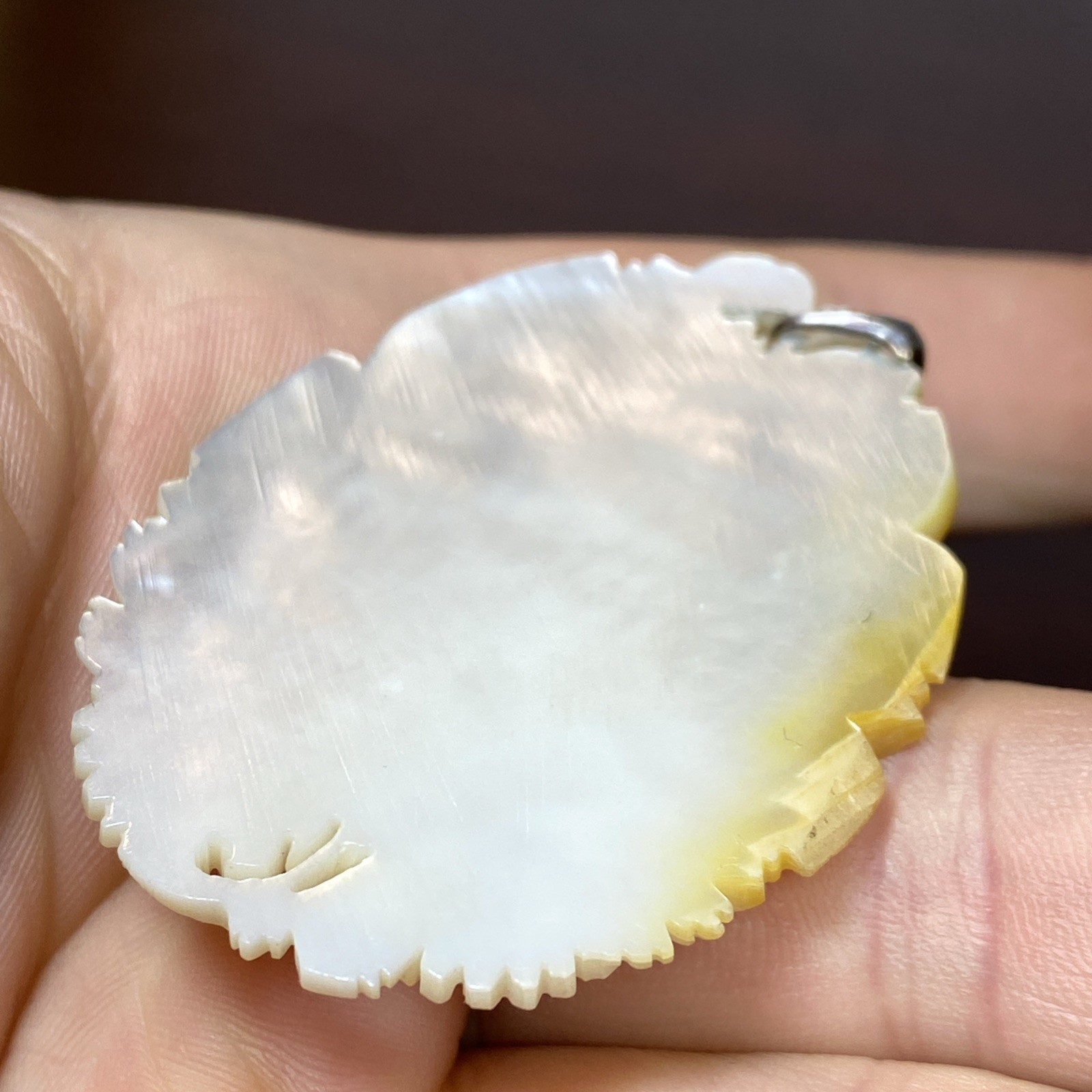 Antique Iridescent Carved MOP Shell 3 Pearls Rose Daisies Flowers Floral Pendant