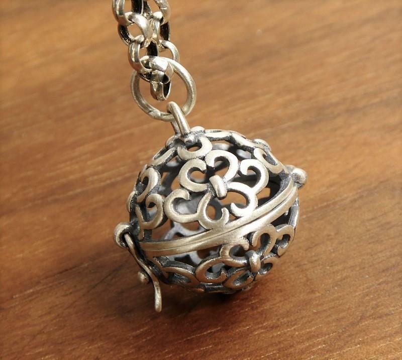 Antiqued Sterling Silver Cutout Scroll Small Ball Locket Pendant Aromatherapy