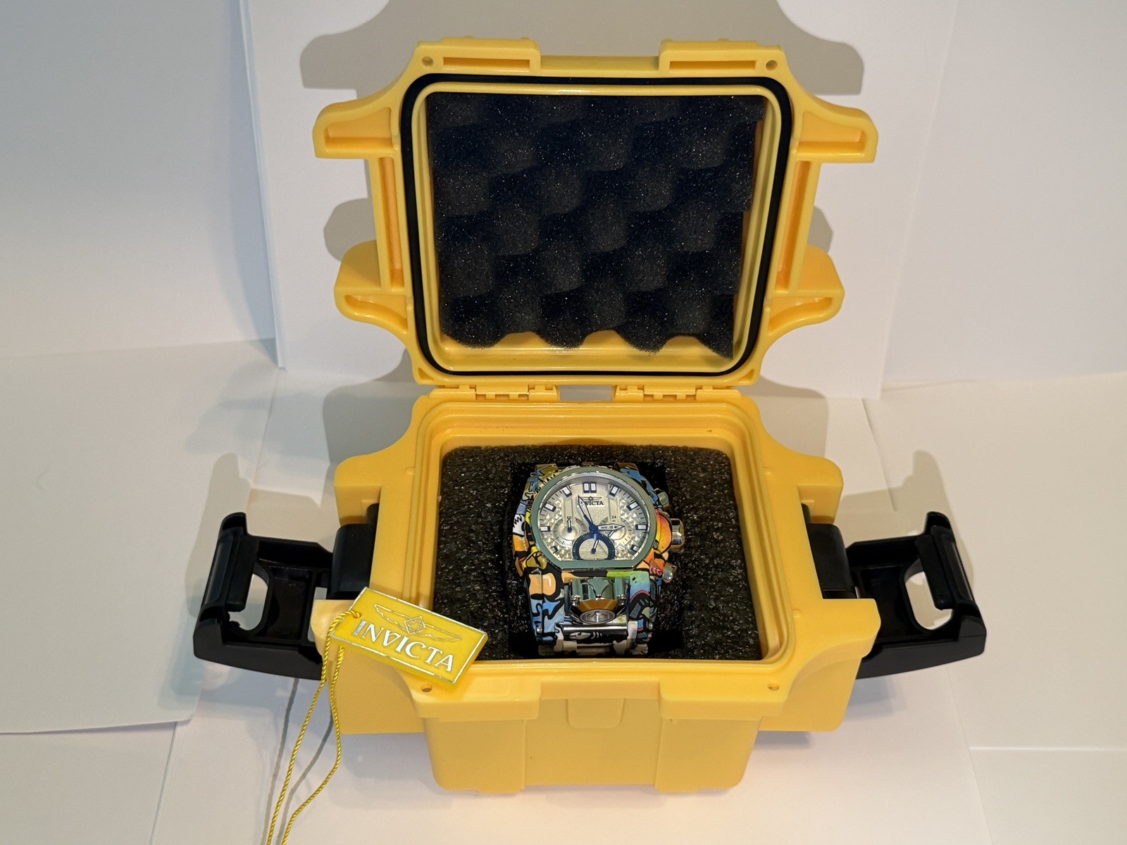 Grafiti Invicta Bolt Zues Magnum Quartz Men’s Watch – 32417