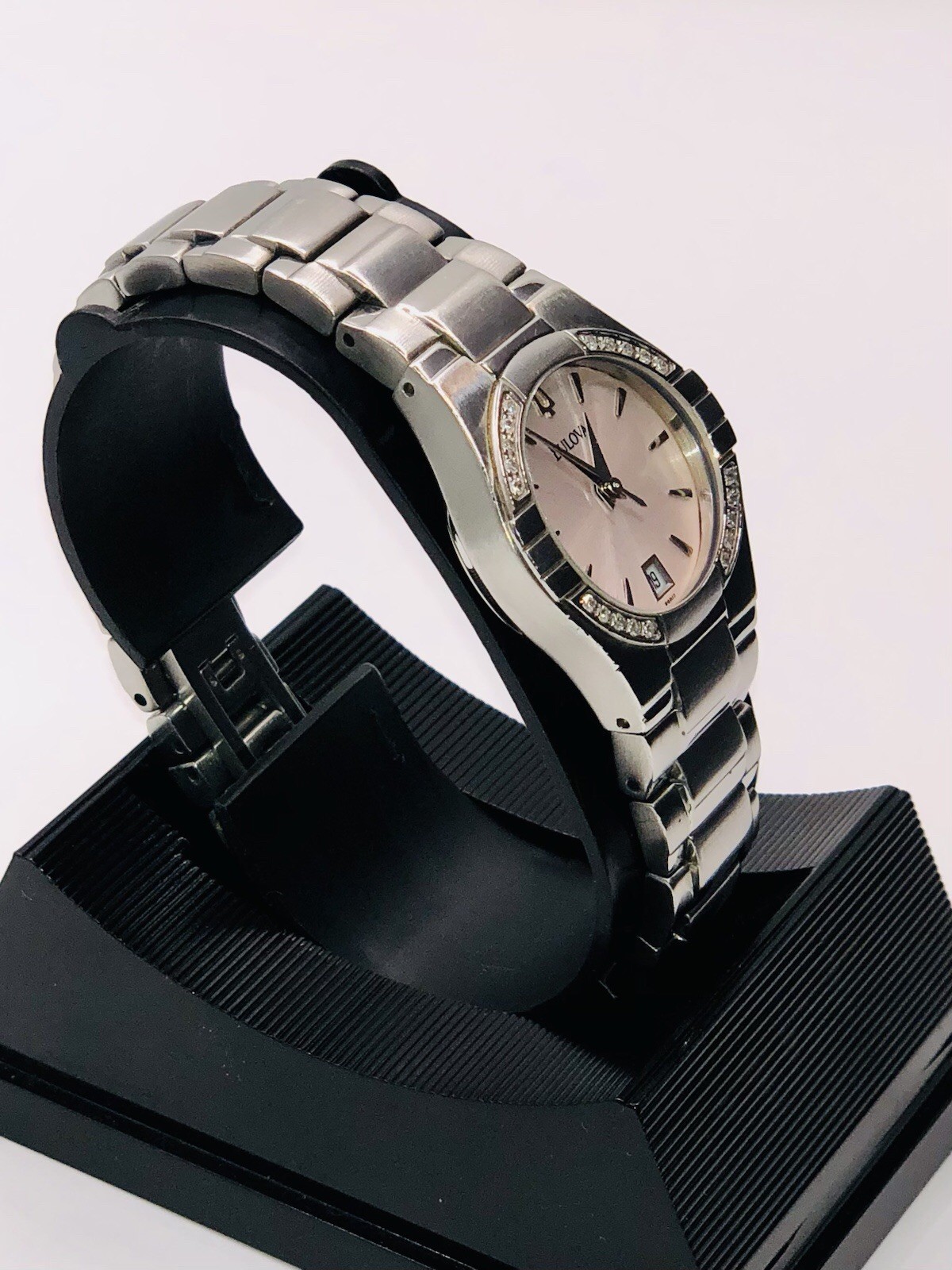 Bulova Light Pink Dial, Diamond Accent Bezel, Women’s Watch (Model 96R17) ~ 🔋✅