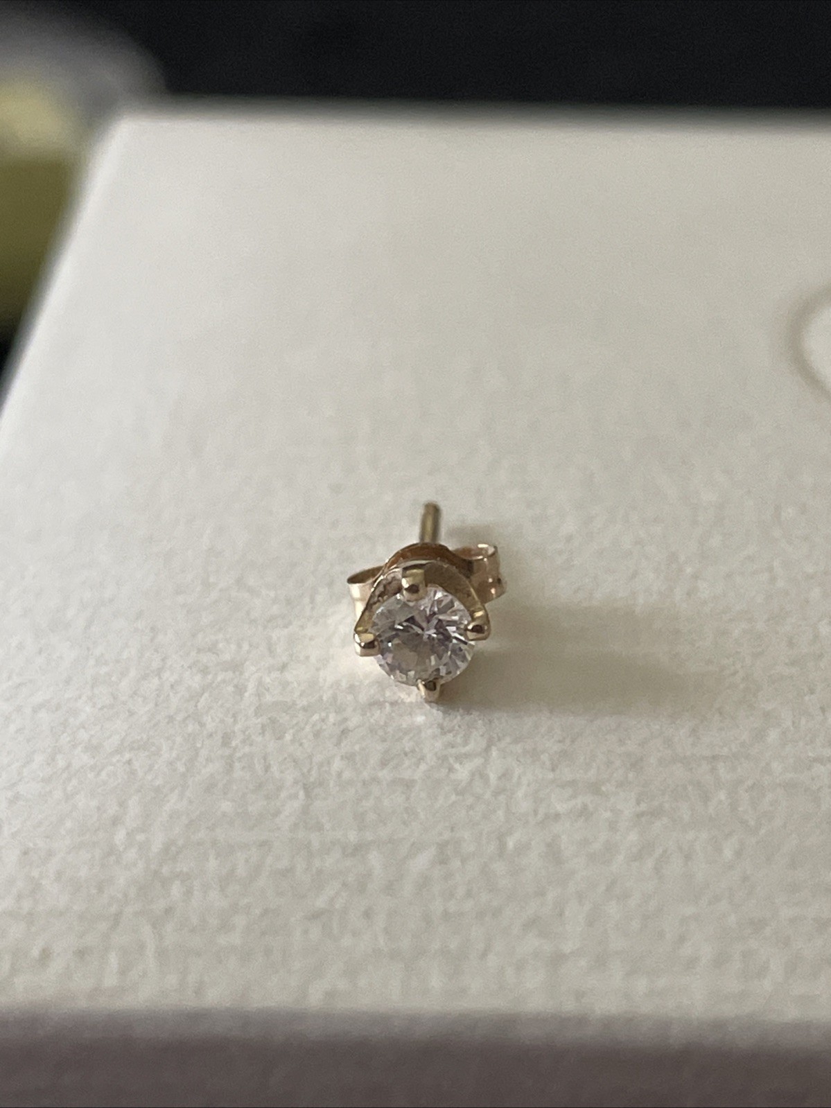 14k & .1ct Diamond Stud Earring 3.0mm Round Brilliant Cut 0.3 grams
