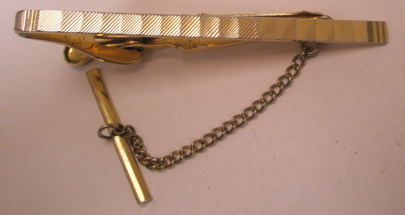 2-5/16″ Ultra Thin Design Gold Tone Vintage DANTE Tie Bar Clip quality w/chain