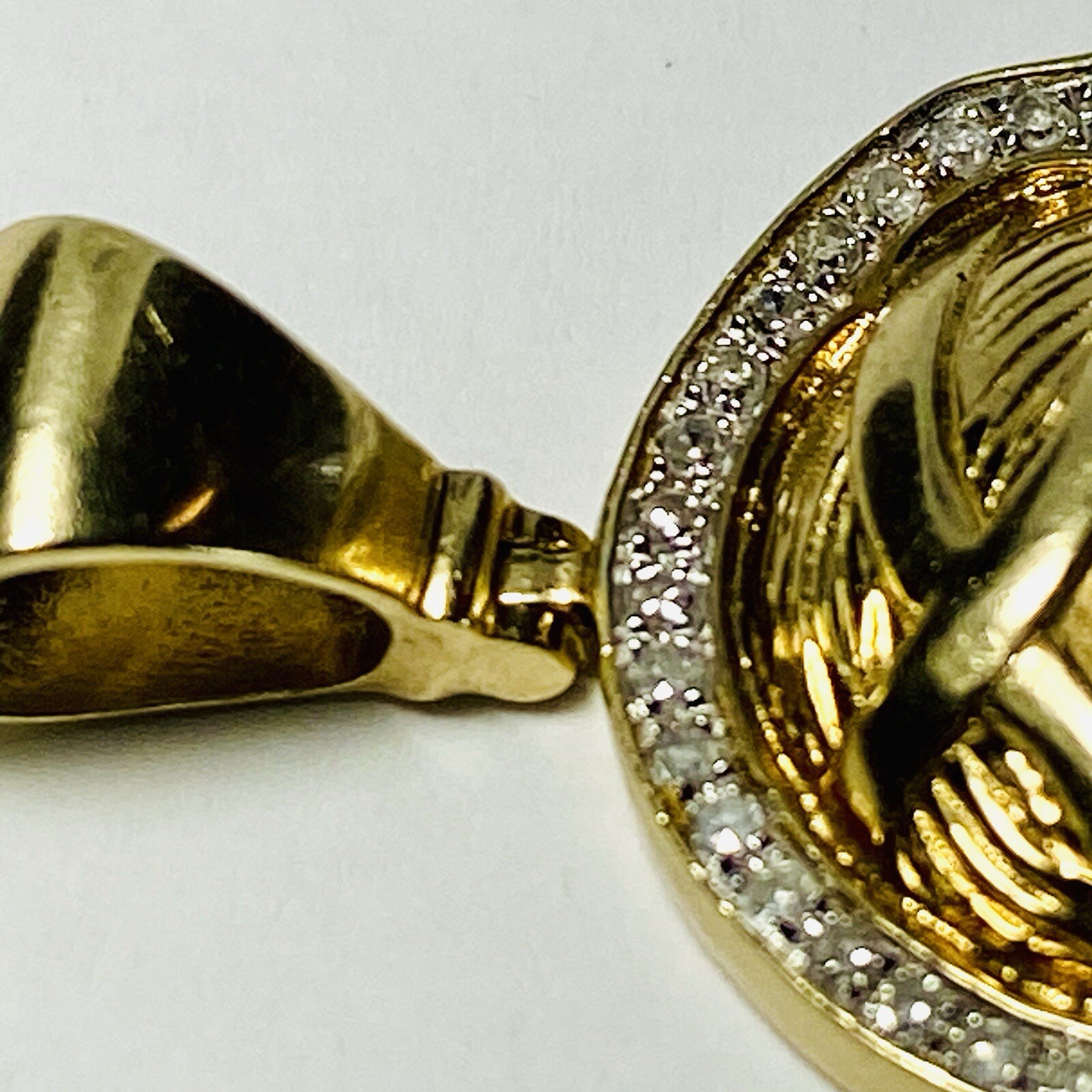 10K Yellow Gold Diamond 0.27ctw Jesus Face Head 35mm Hinged Pendant 6.5g