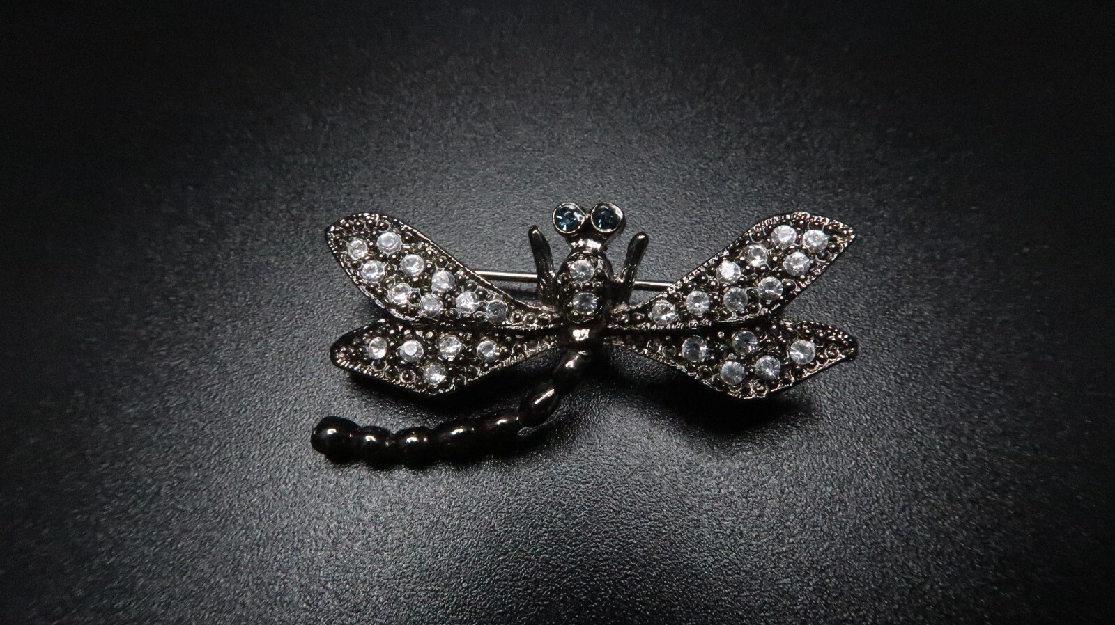 Silver Rhinestone Dragonfly Brooch 3.6 x 2.4 cm BB4